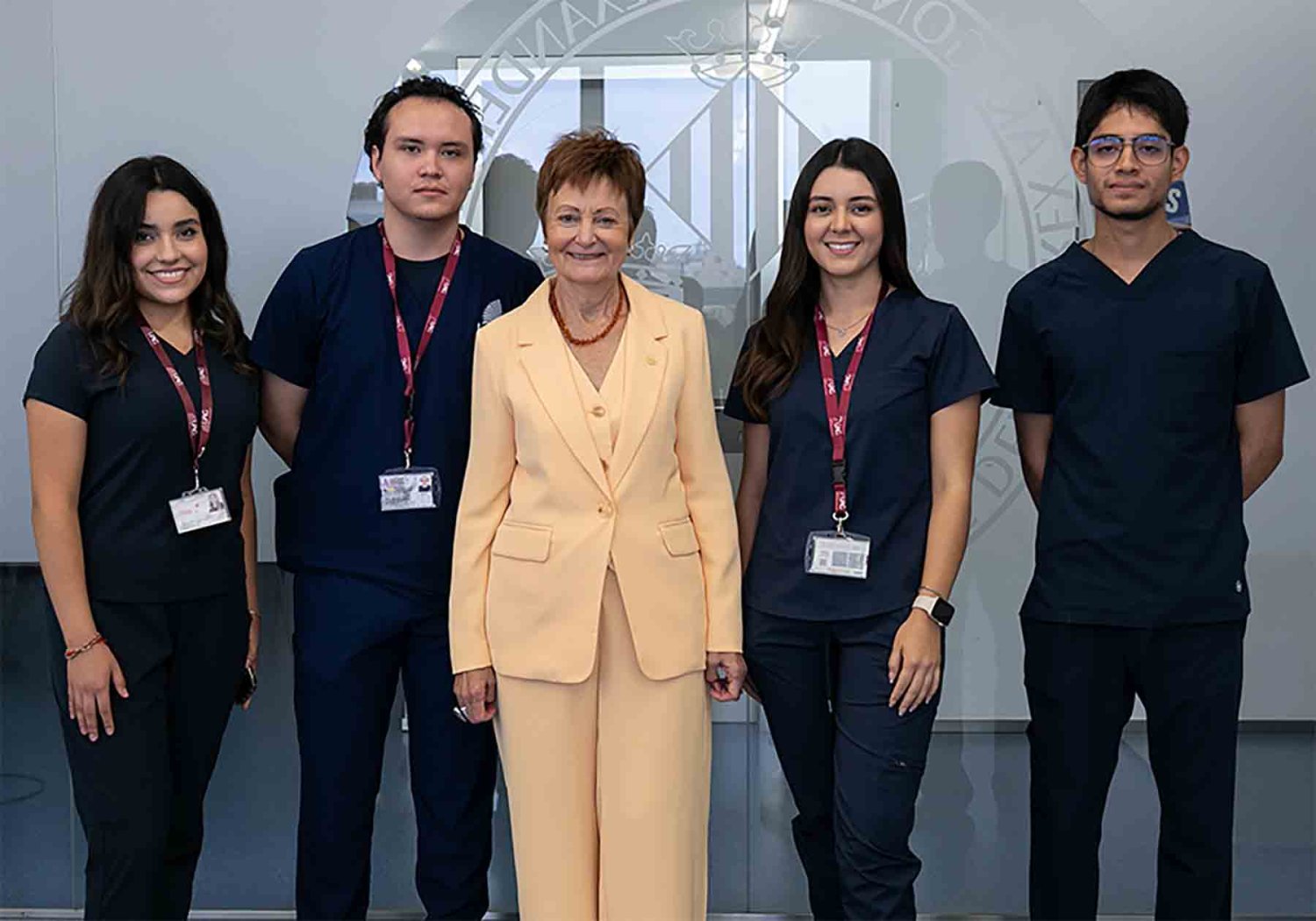 alumnos de odontologia viven experiencia internacional en la universidad de valencia