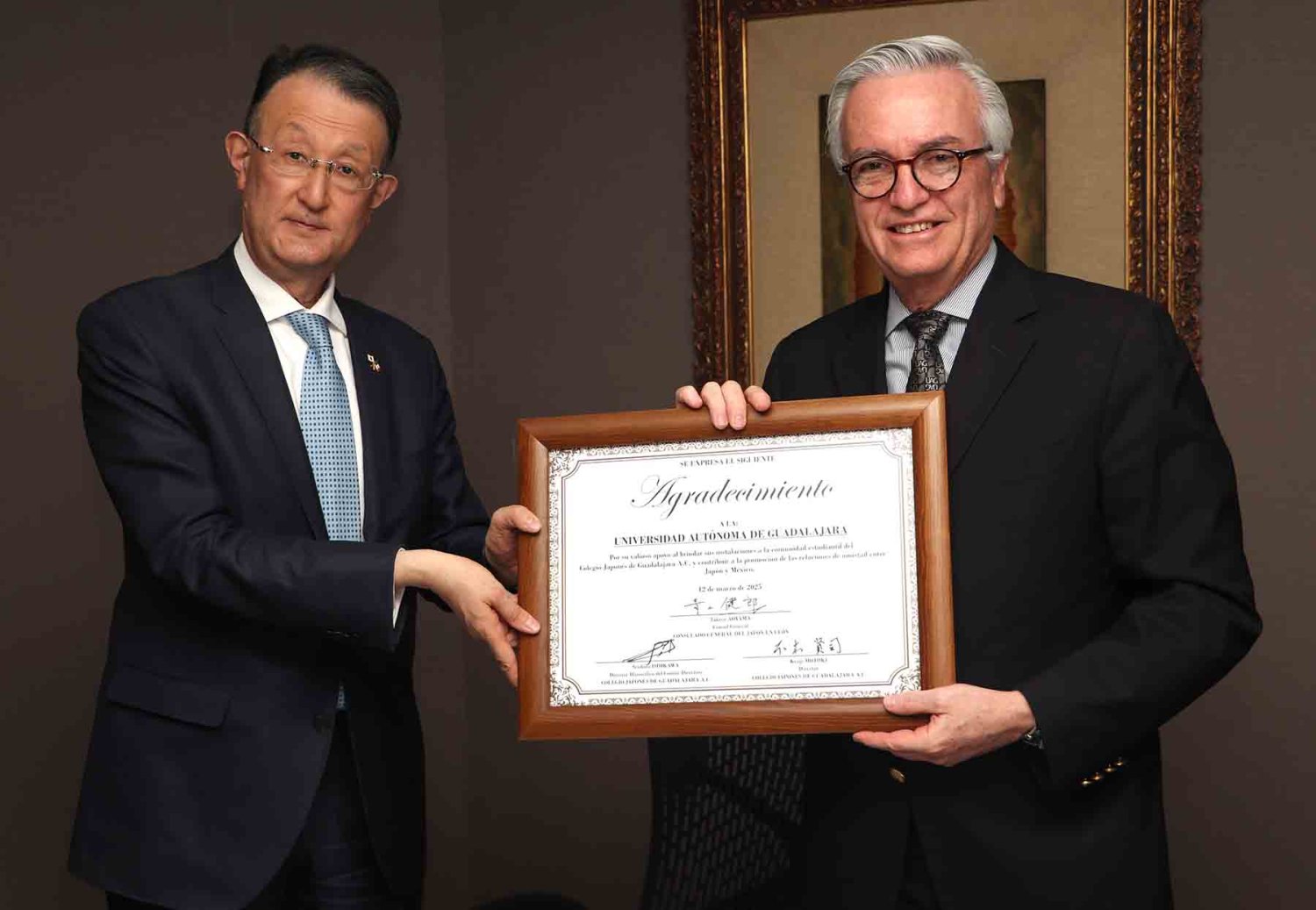 sr takero aoyama y dr alfonso petersen farah