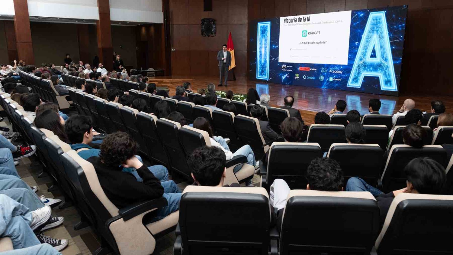 la conferencia se realizo en el marco de la presentación de la nueva ing en inteligencia artificial de la uag