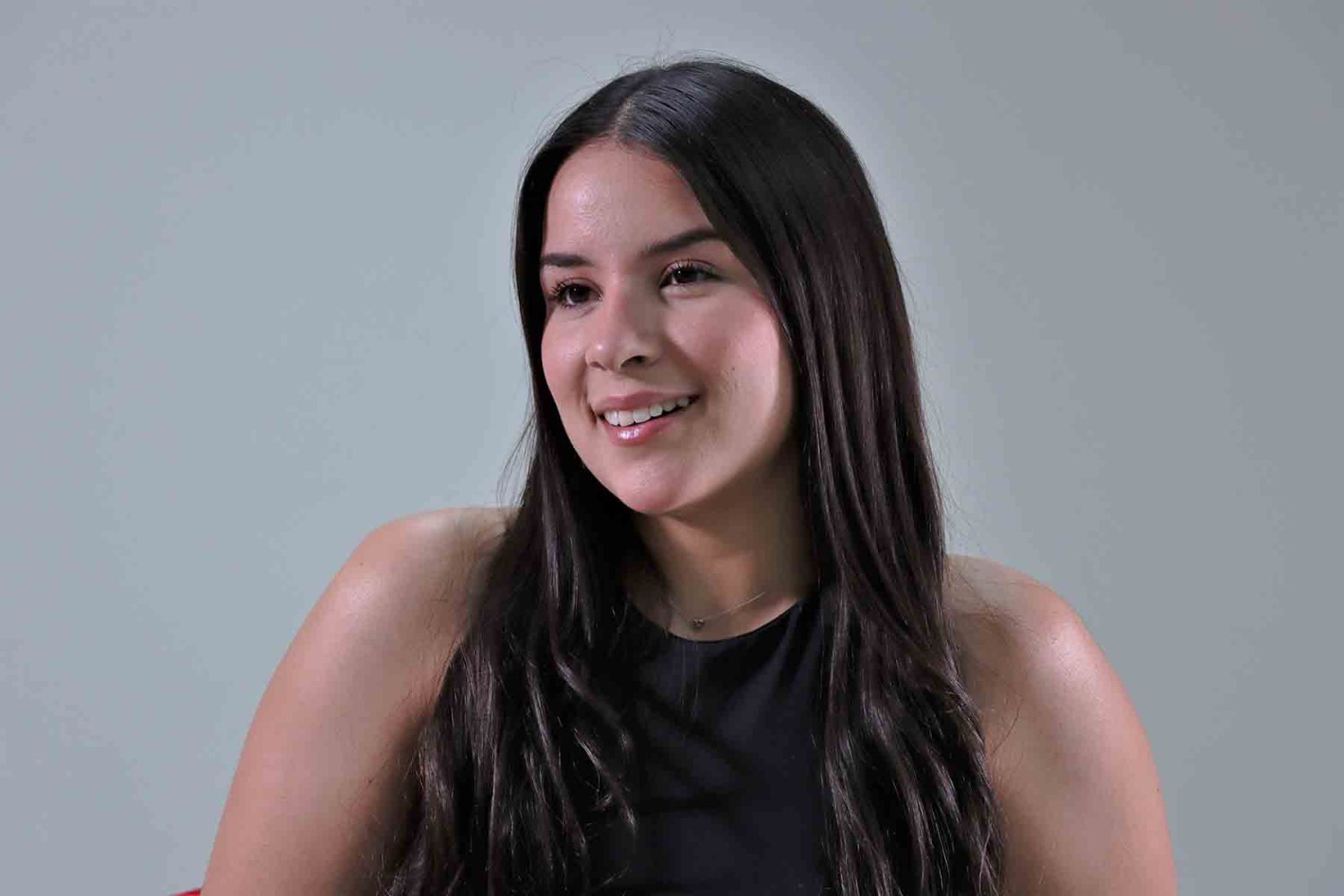 alumna de la uag vive experiencia internacional en sevilla