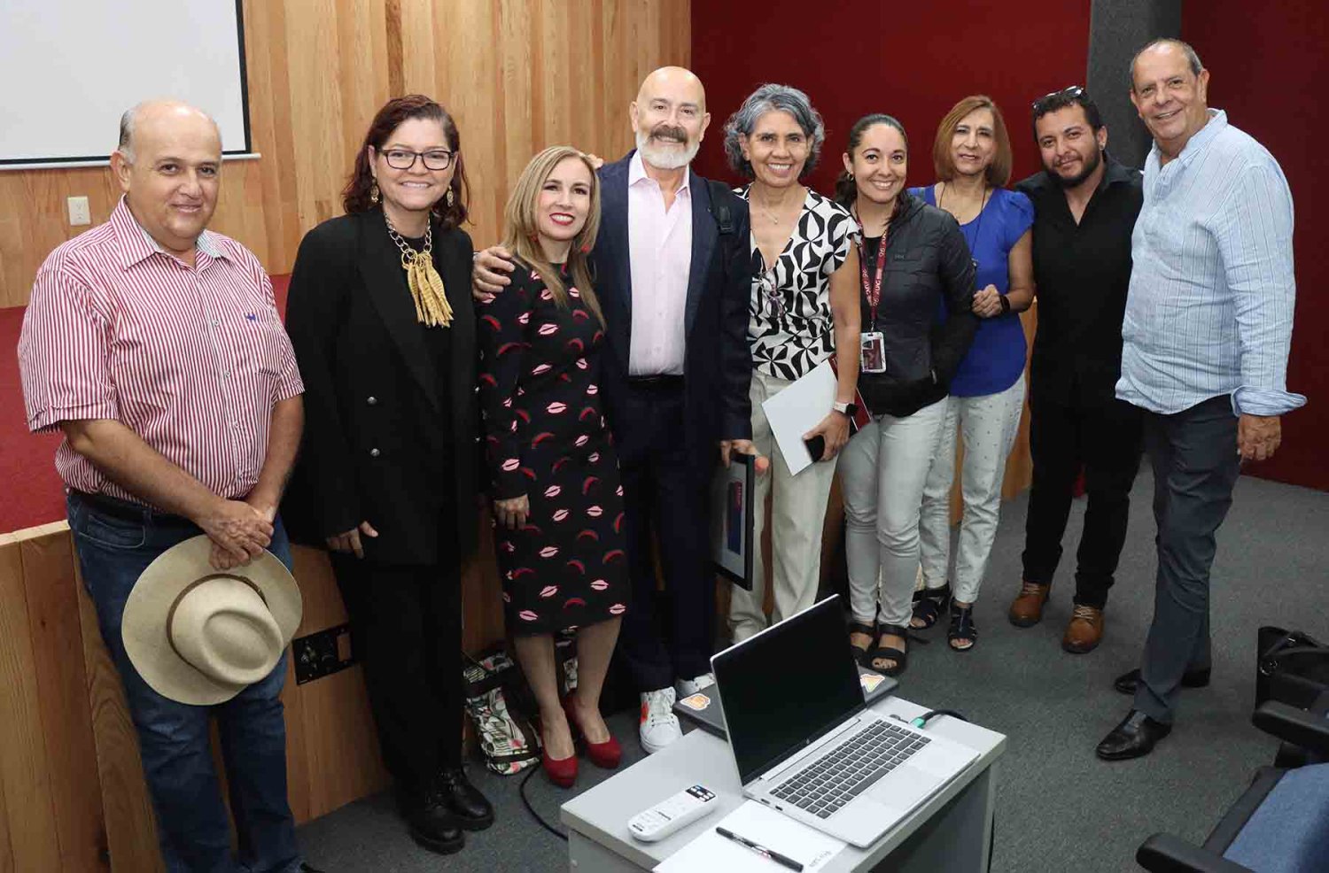 Expertos en Arquitectura y Diseño de Interiores participaron en el evento