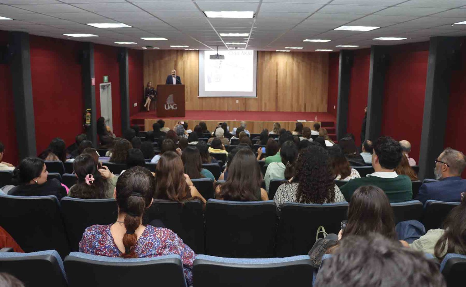 La UAG y la IIDA reunieron a profesionales y estudiantes en un espacio de reflexión e inspiración creativa