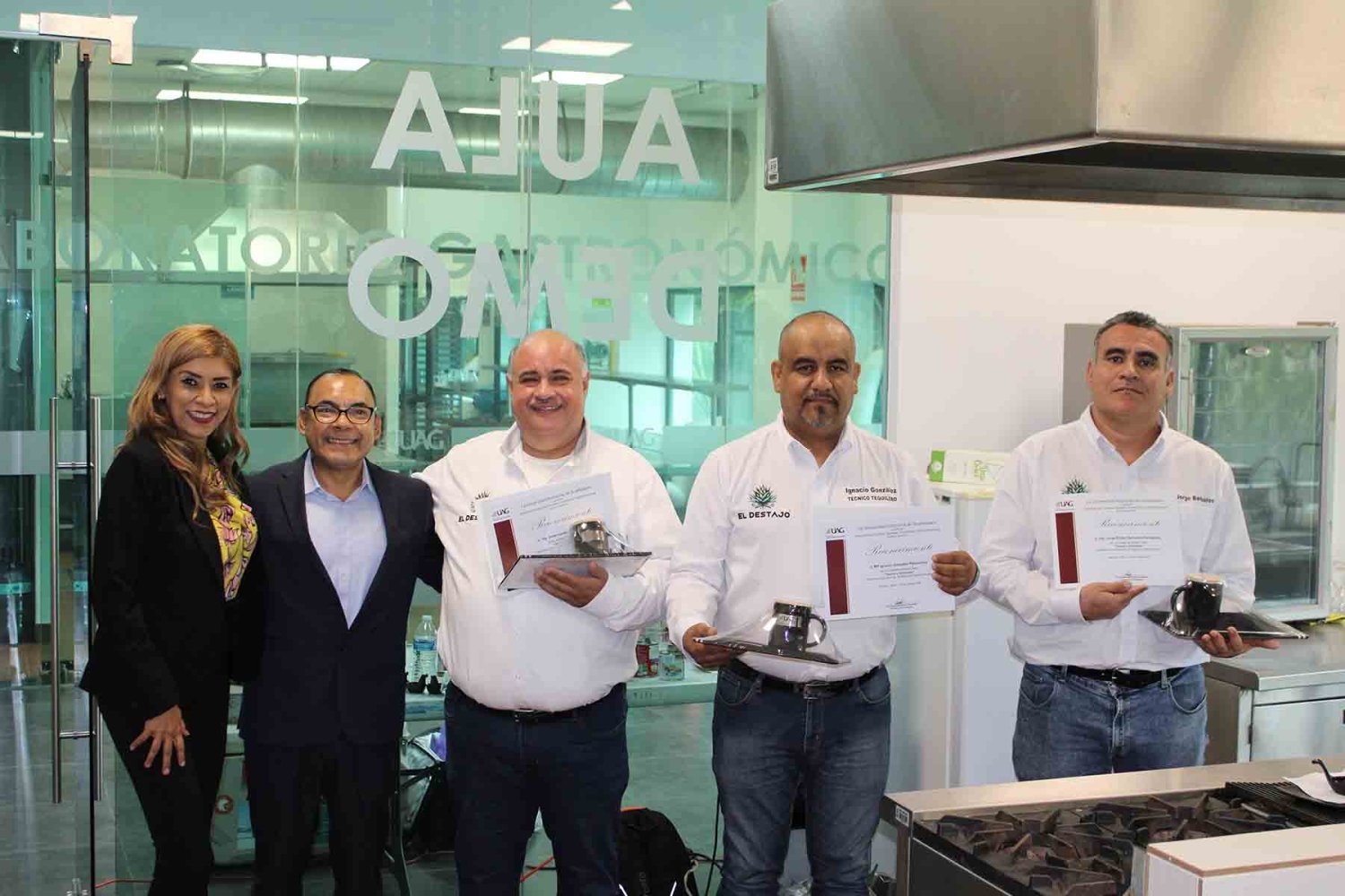 doctor rubén armando grijalva egresado uag