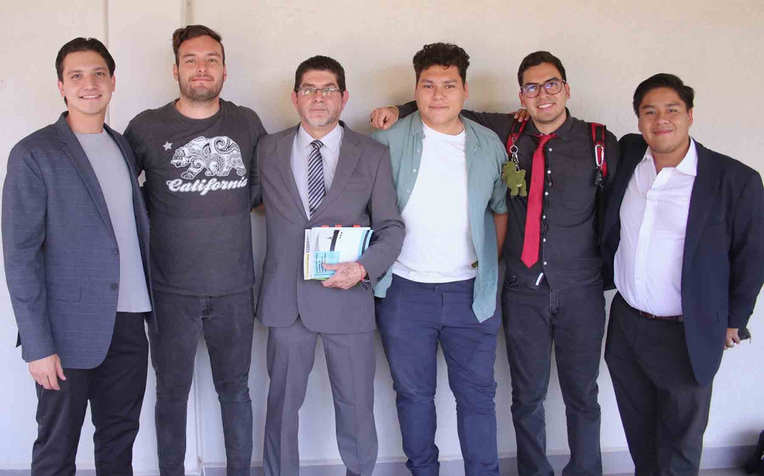 presentan prontuario para facilitar el trabajo de abogados