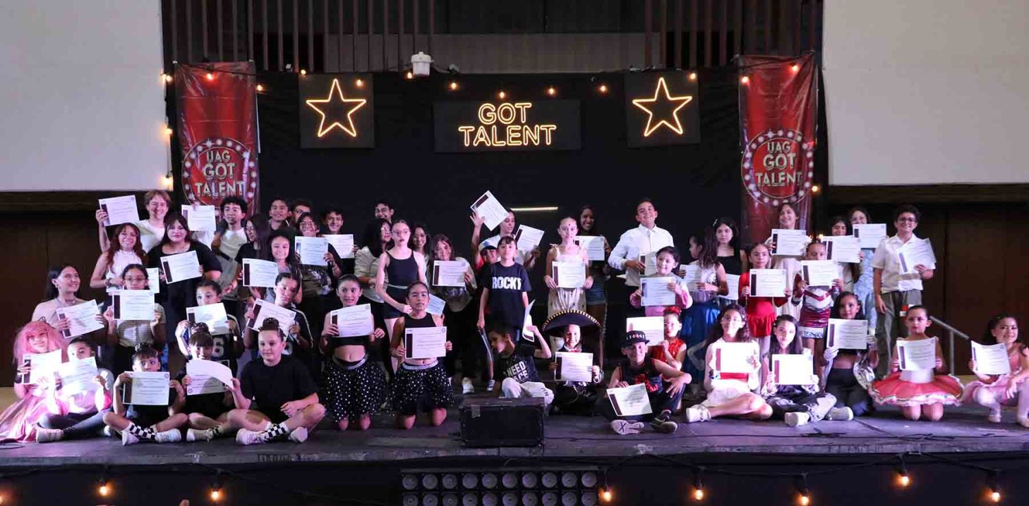 brillan alumnos en el uag got talent