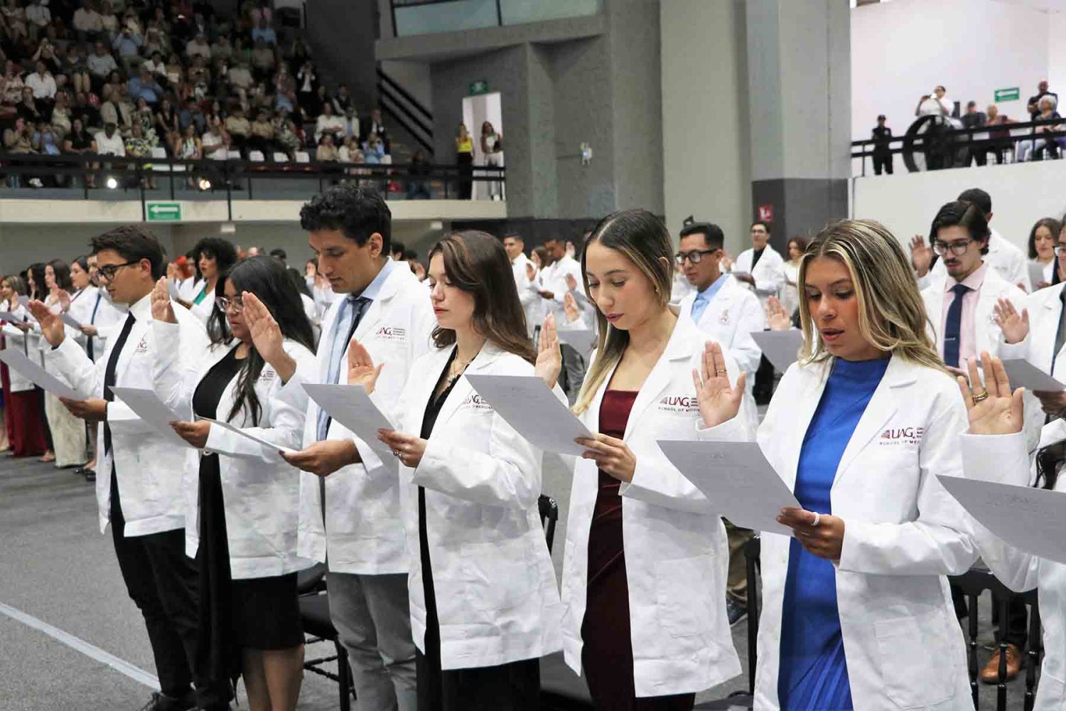 Los futuros médicos hicieron el tradicional Juramento Hipocrático.