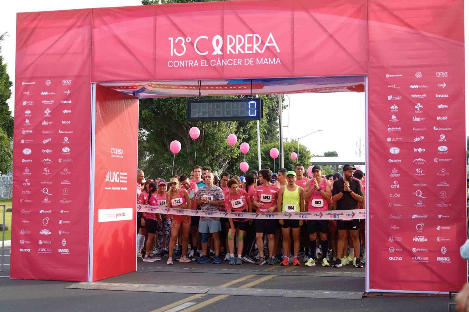 cientos de personas se sumaron a la causa y corrieron en la uag