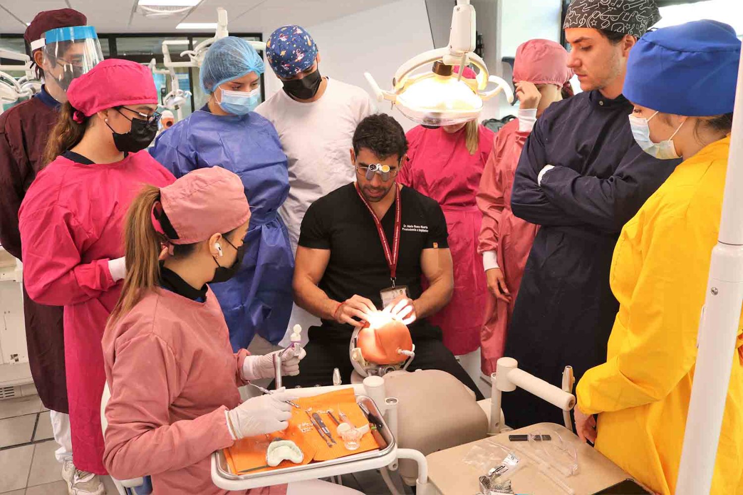 laboratorios de simulacion espacios de formacion de dentistas lideres de clase mundial