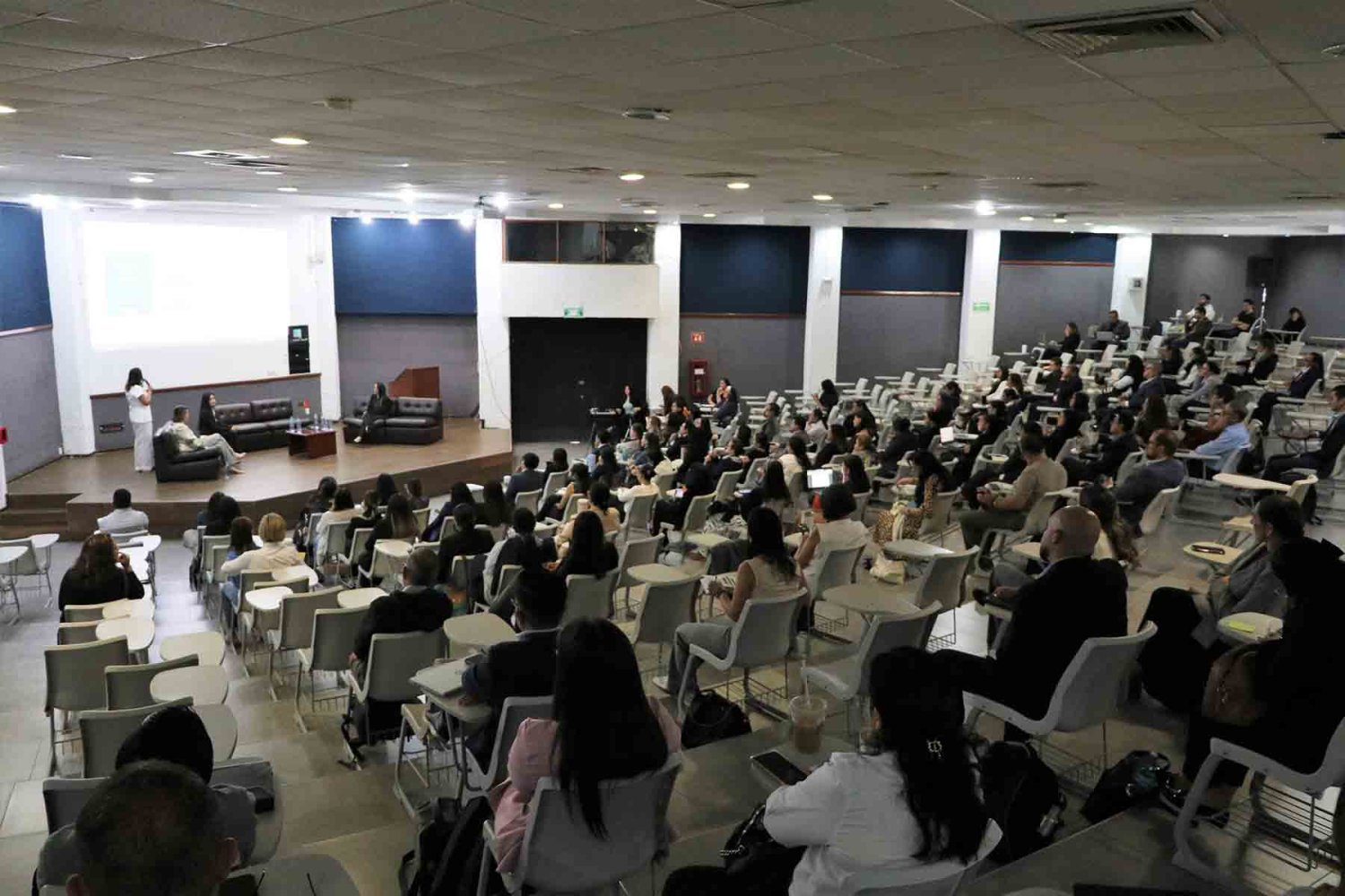 El evento se realizó en el Instituto de Ciencias Biológicas de la UAG