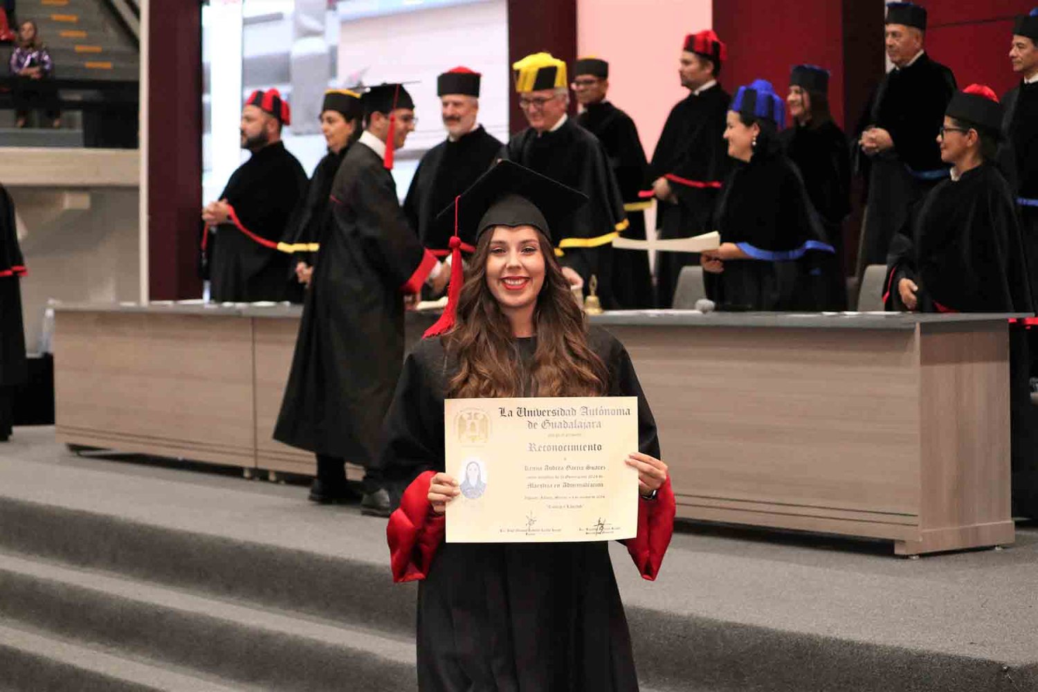los alumnos que se titularon rindieron protesta