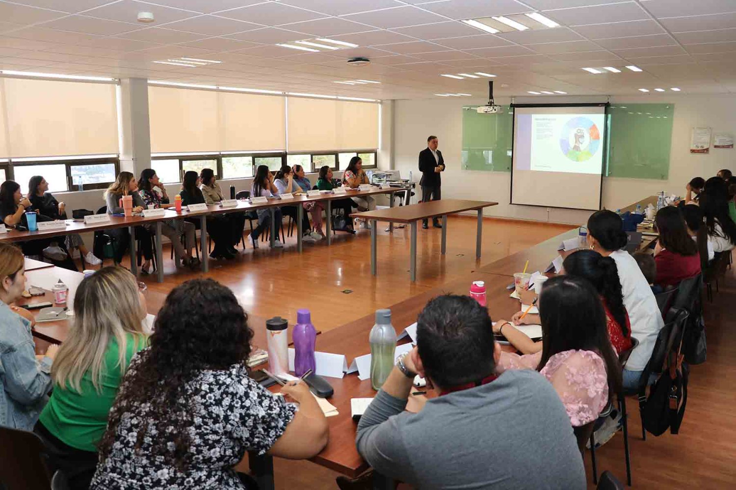 La capacitación se realizó en la Incubadora de Negocios de la UAG.