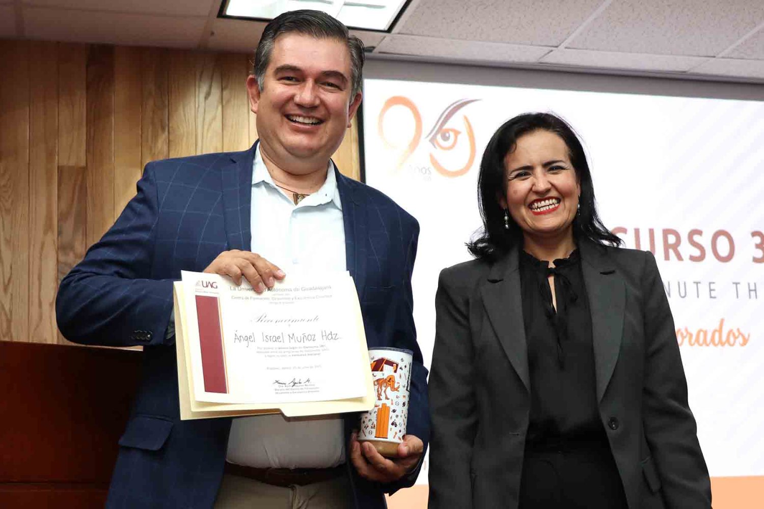Como invitados especiales asistieron el Vicerrector General de la UAG, Lic. Antonio Leaño del Castillo, y el Vicerrector Académico y de Ciencias de la Salud, Dr. Alfonso Petersen Farah.