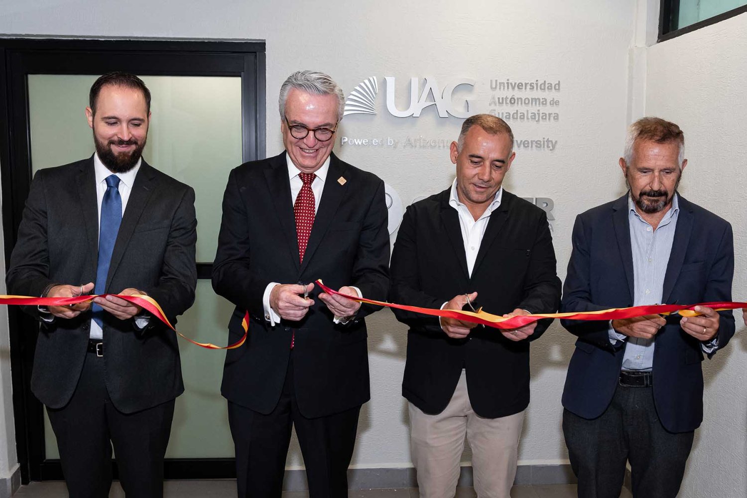 inauguran en la uag innovadores laboratorios para el desarrollo de dispositivos móviles