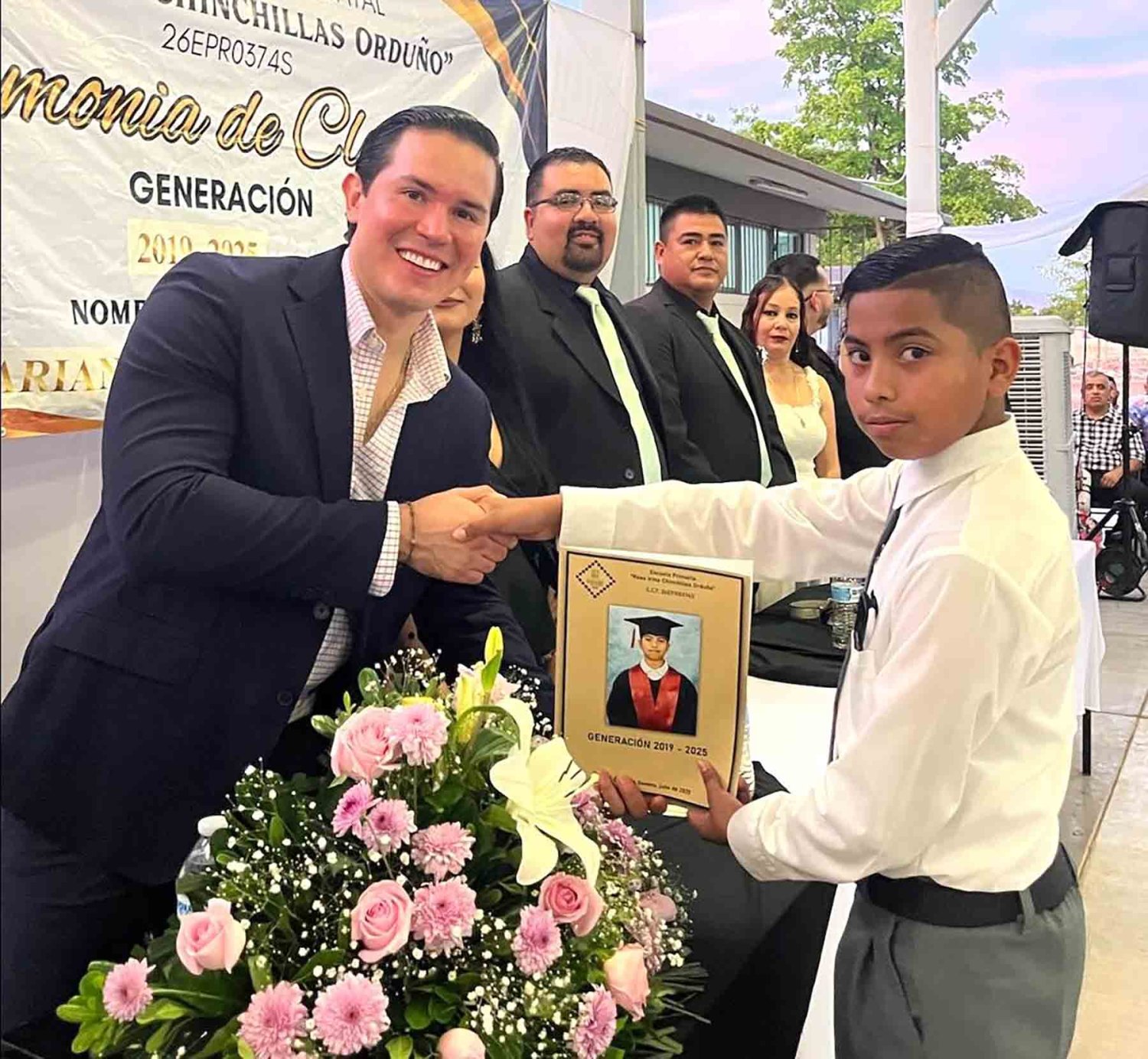 el joven sonorense representa a una nueva generacion de lideres comprometidos con su comunidad