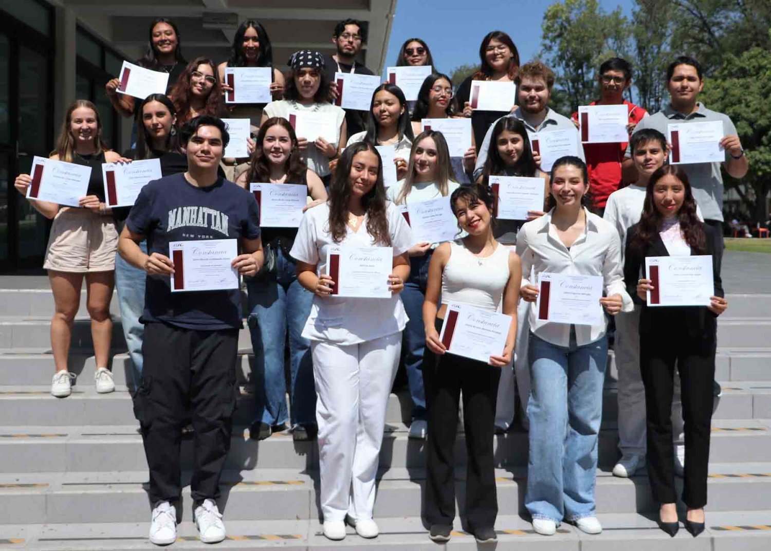 alumnos de diferentes lugares vinieron de intercambio a la uag