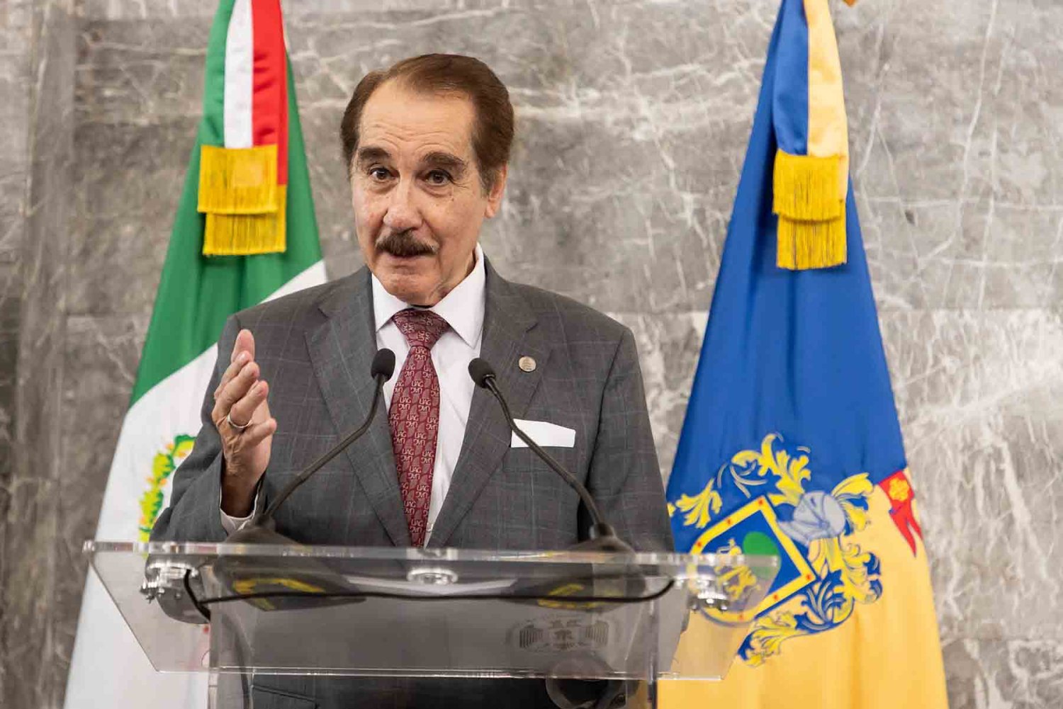 lic antonio leaño reyes rector de la uag