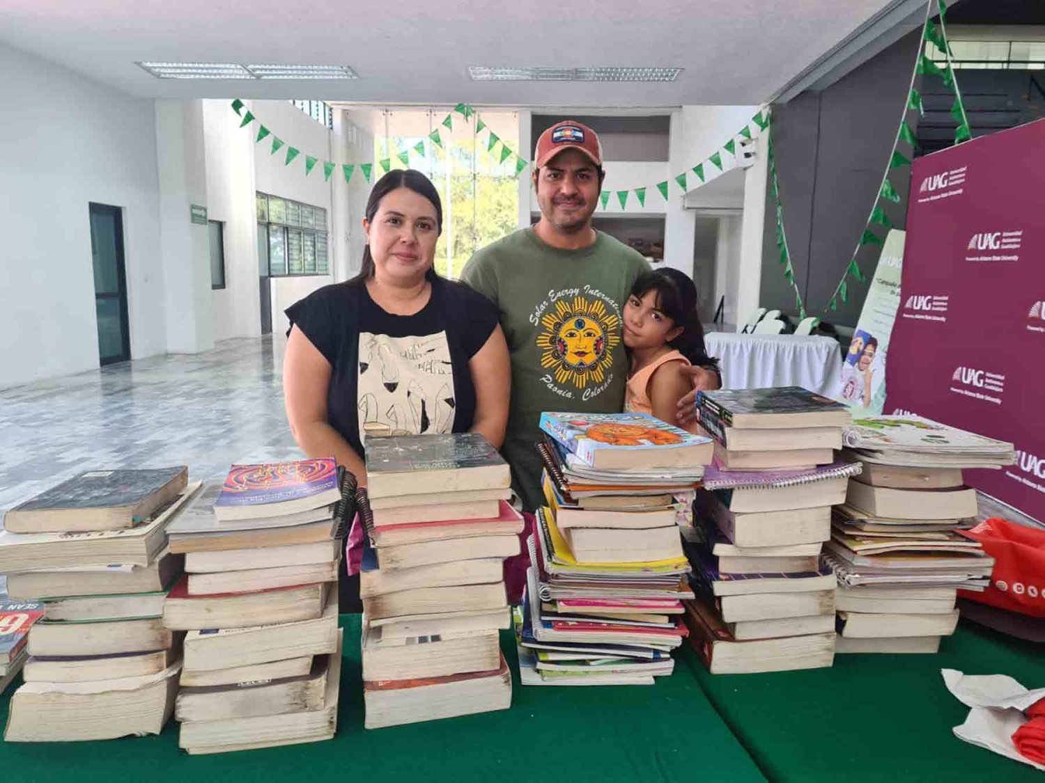 reciclan papel por una noble causa