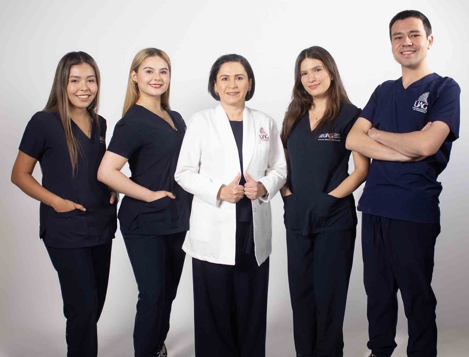 la uag ofrece una solida formacion academica a los futuros cirujanos dentistas