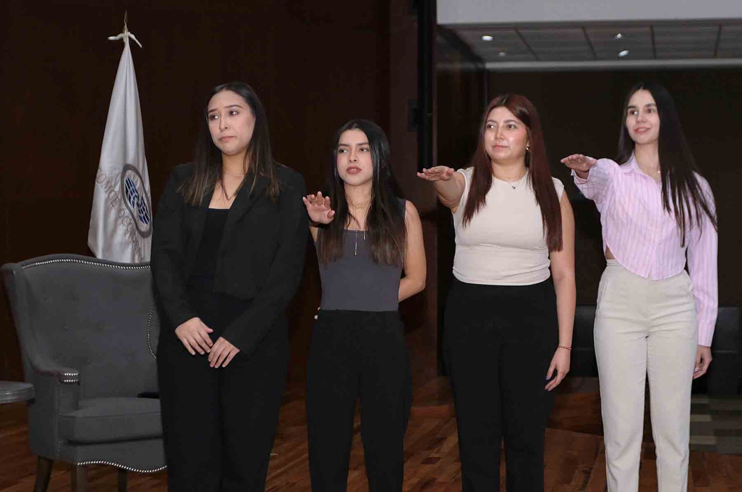 capitulo jovenes empresarios comce