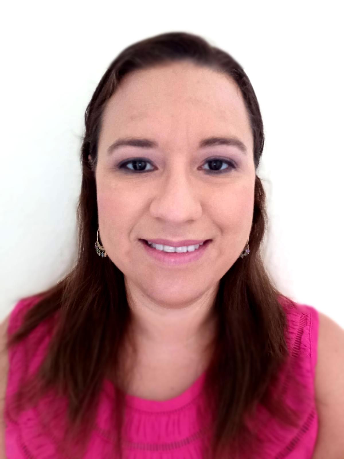 gabriela jacqueline serrano egresada de qfb y maestria de la uag