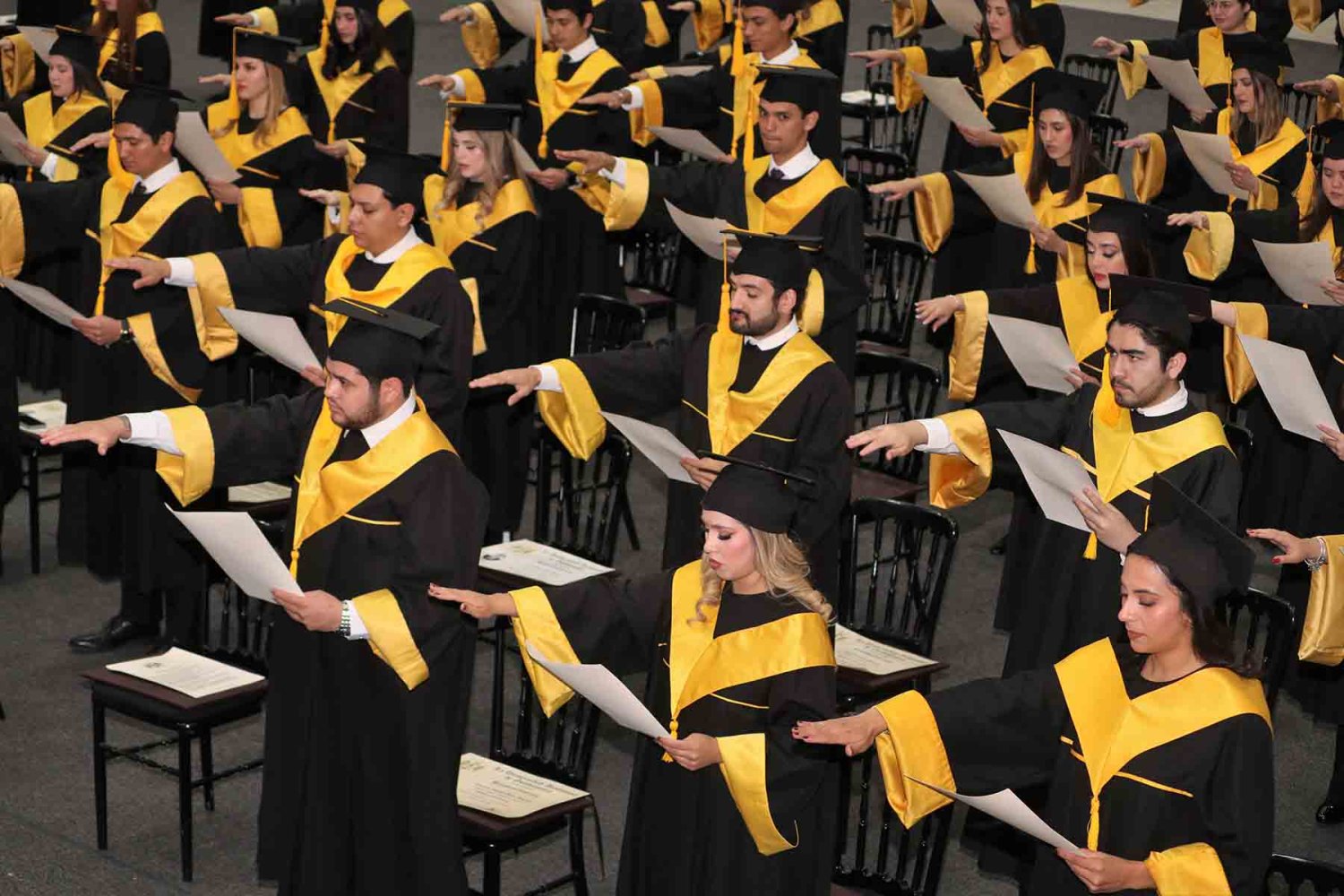 la uag ha graduado a miles de medicos en su historia