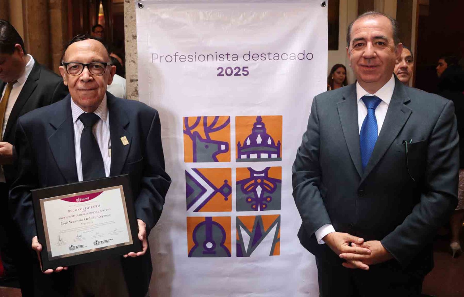 arq venancio ordono profesionista destacado 2025 e ing jose antonio barriga subsecretario academico de soporte de la uag