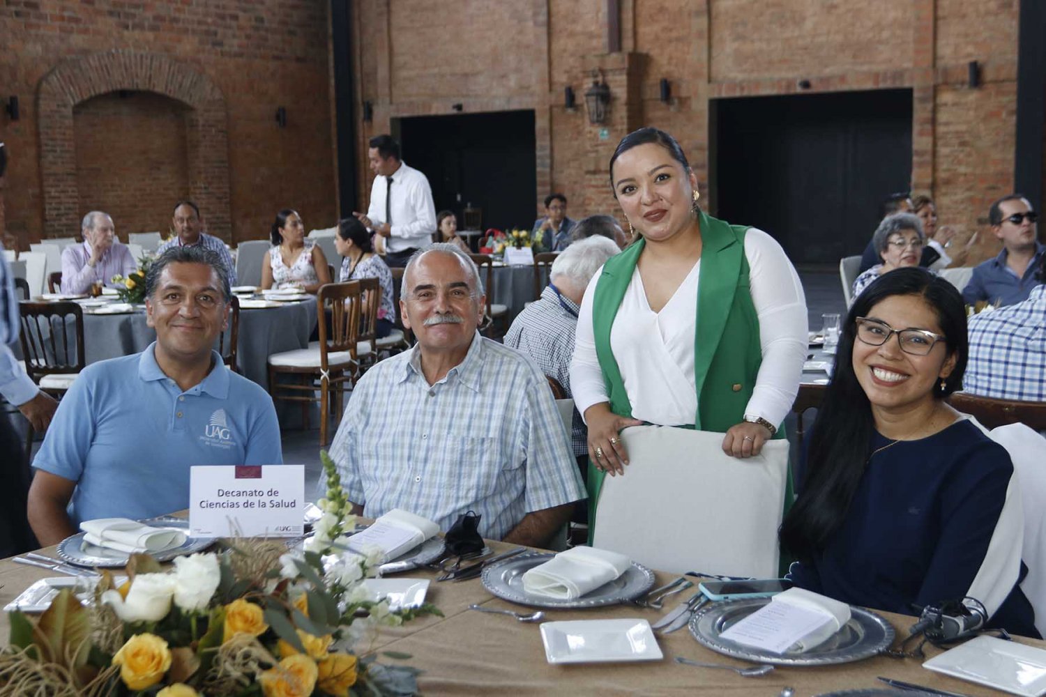 Que hace un quimico farmaceutico biologo QFB