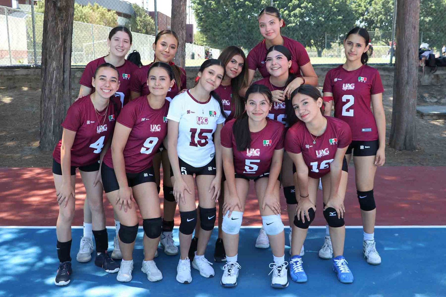 estudiantes de preparatoria participan en este encuentro