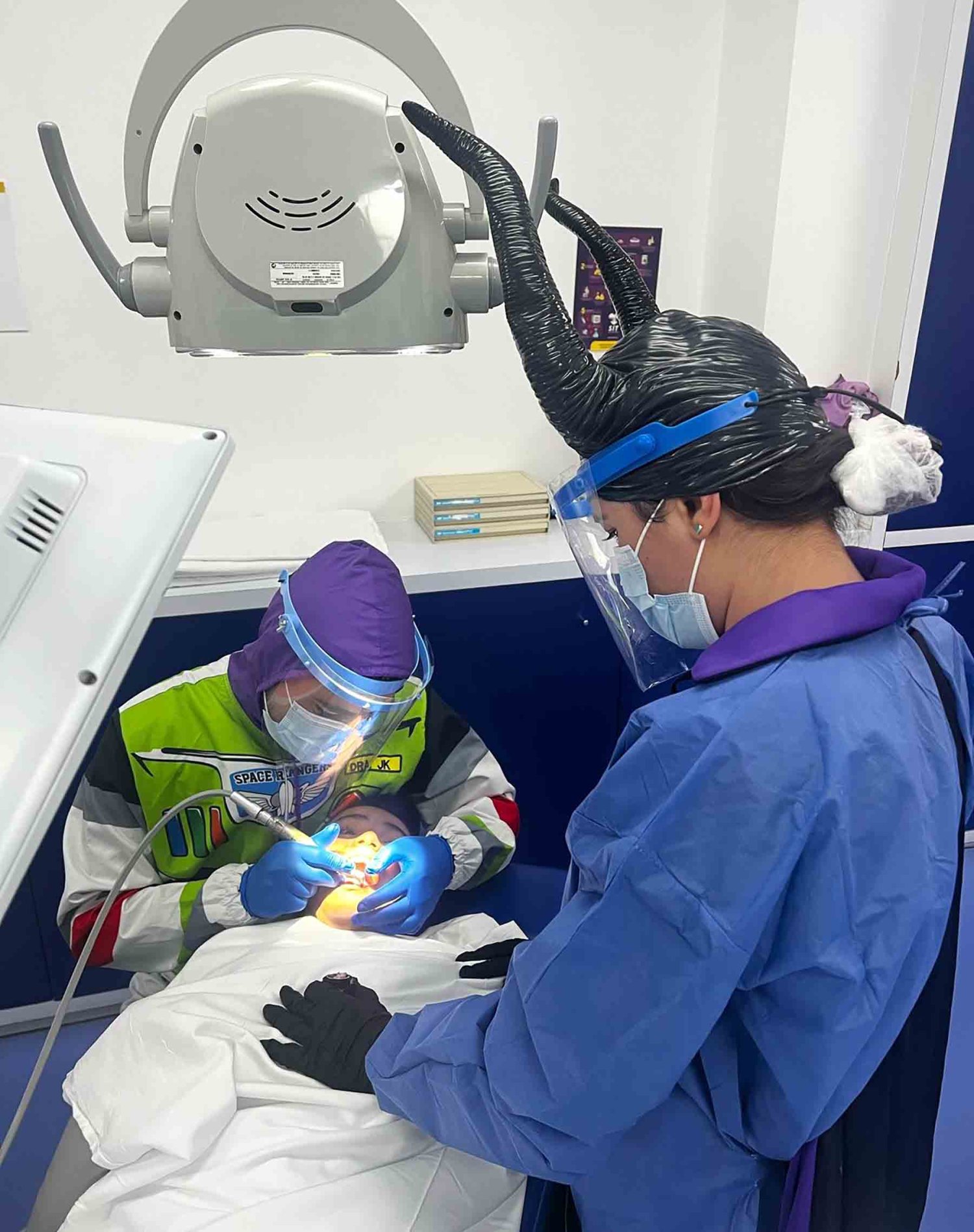 el estudiante quiere ayudar a que los niños tengan una mejor consulta cuando van al dentista