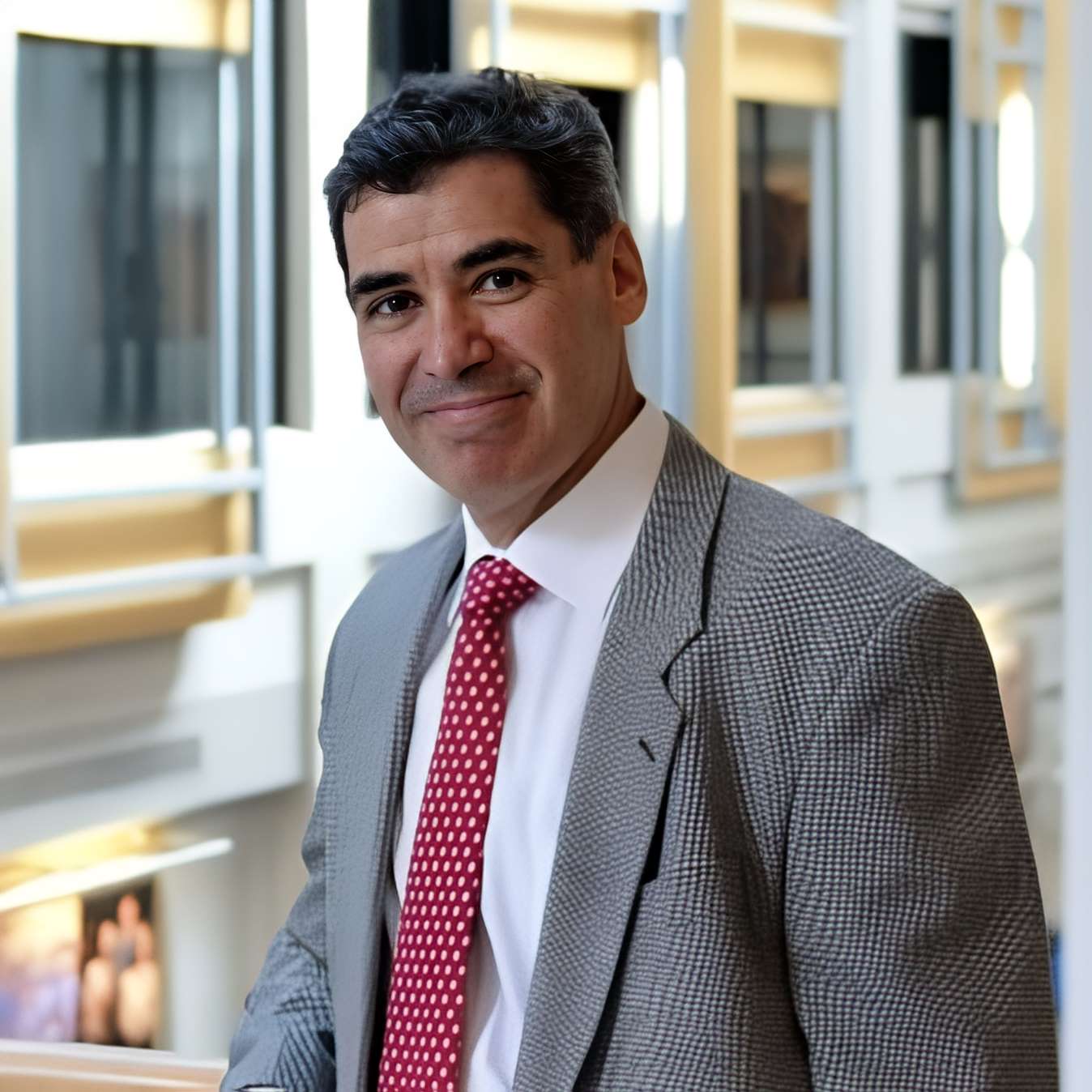 el dr william b gormley es egresado de la carrera de medico cirujano de la uag