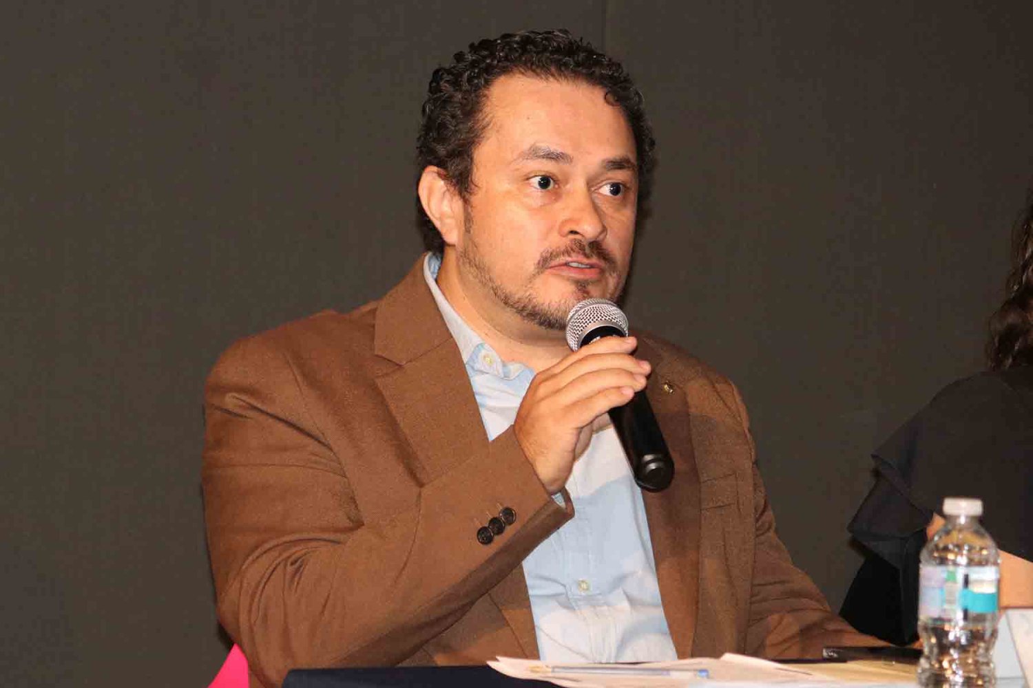 dr ulises moya directo de inteligencia artificial del gobierno de jalisco y profesor de la uag