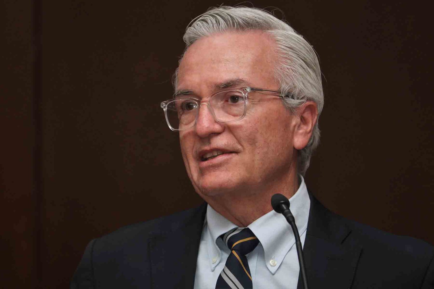 dr alfonso petersen farah vicerrector academico y de ciencias de la salud