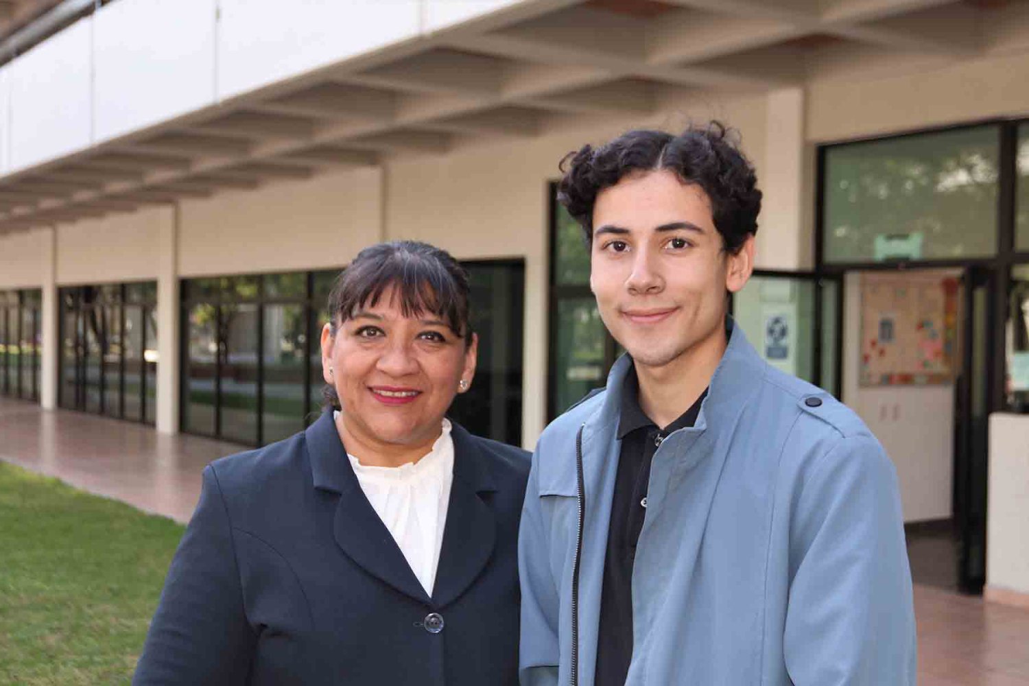 el alumno jose carlos perez realiza un proyecto para prevenir inundaciones