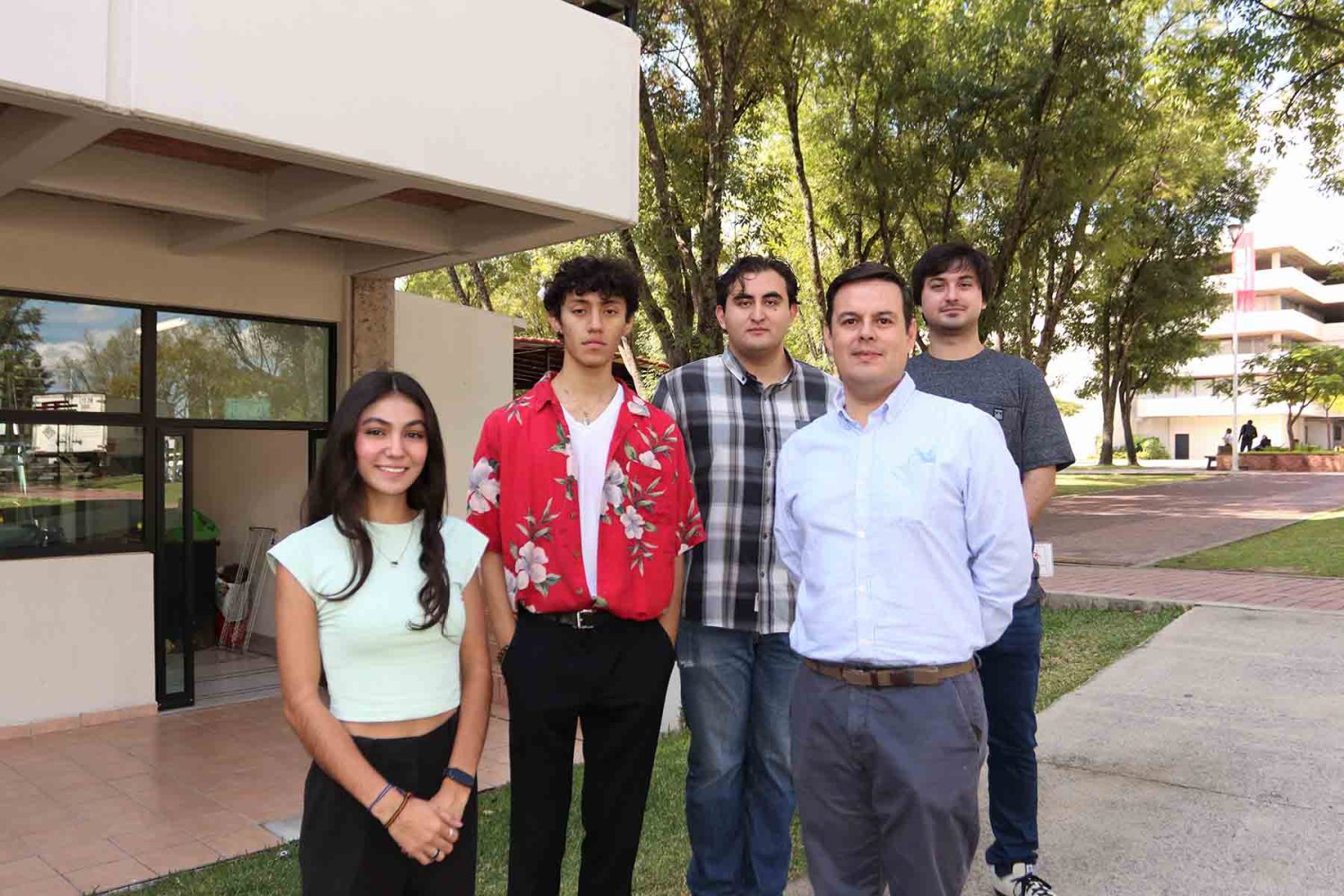 los alumnos del dr luis romero cano participan en diferentes proyectos