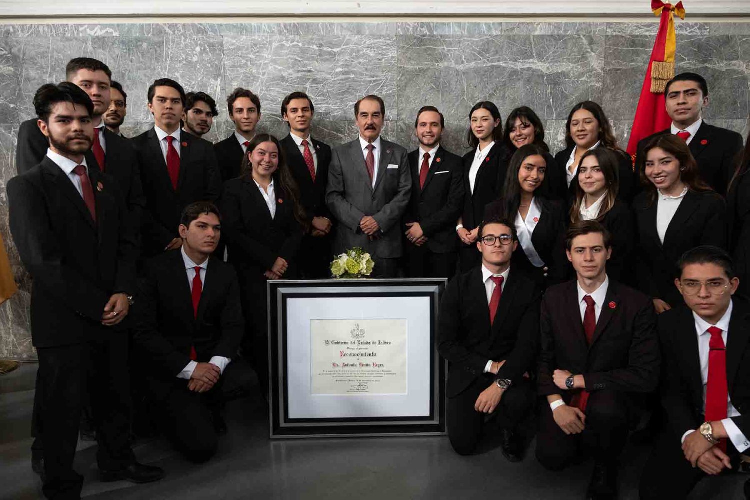 rector con representantes de la fej