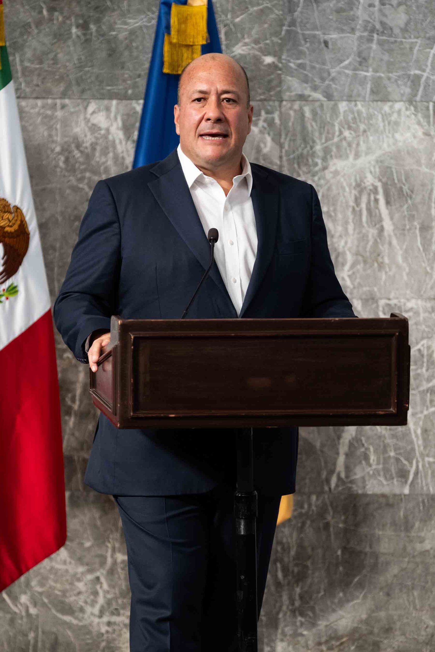 gobernador de jalisco enrique alfaro