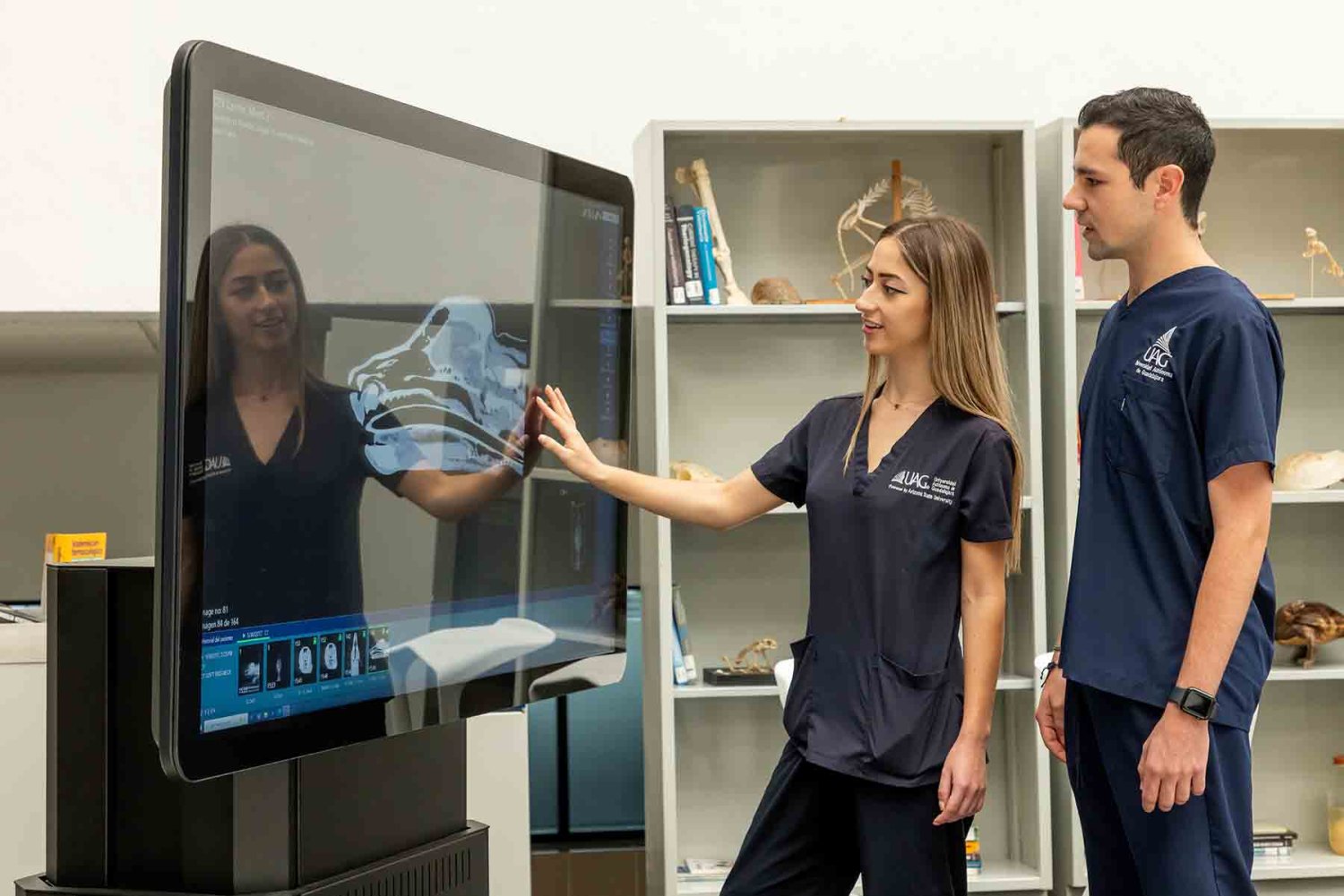 La institución cuenta con instalaciones y equipos moderno para el aprendizaje