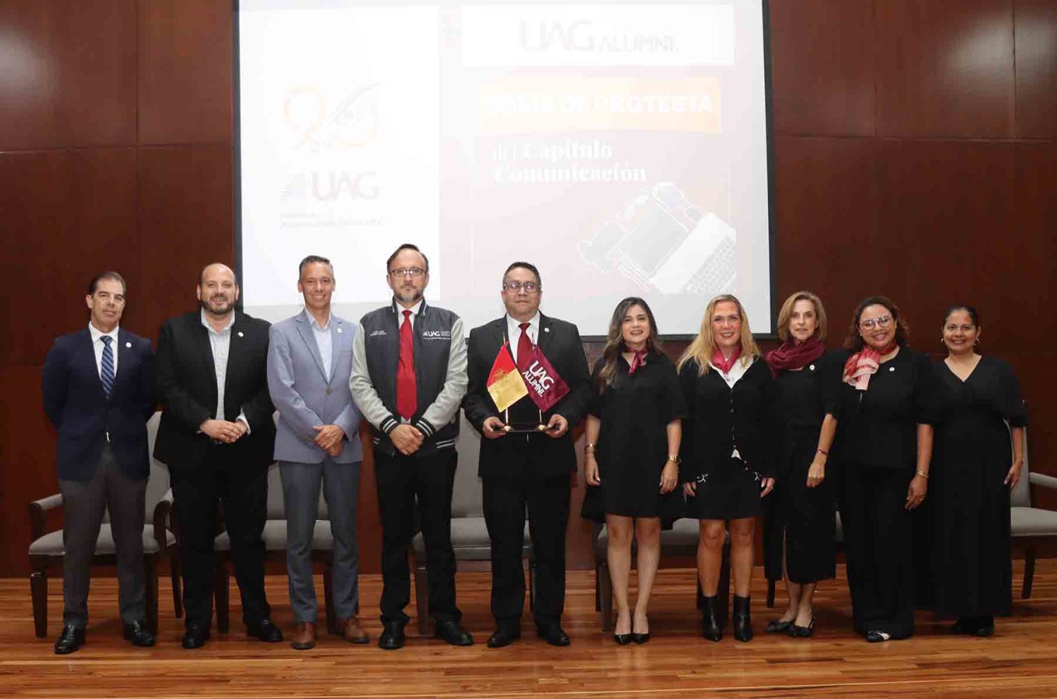 egresados conformaron el capitulo academico uag alumni comunicacion