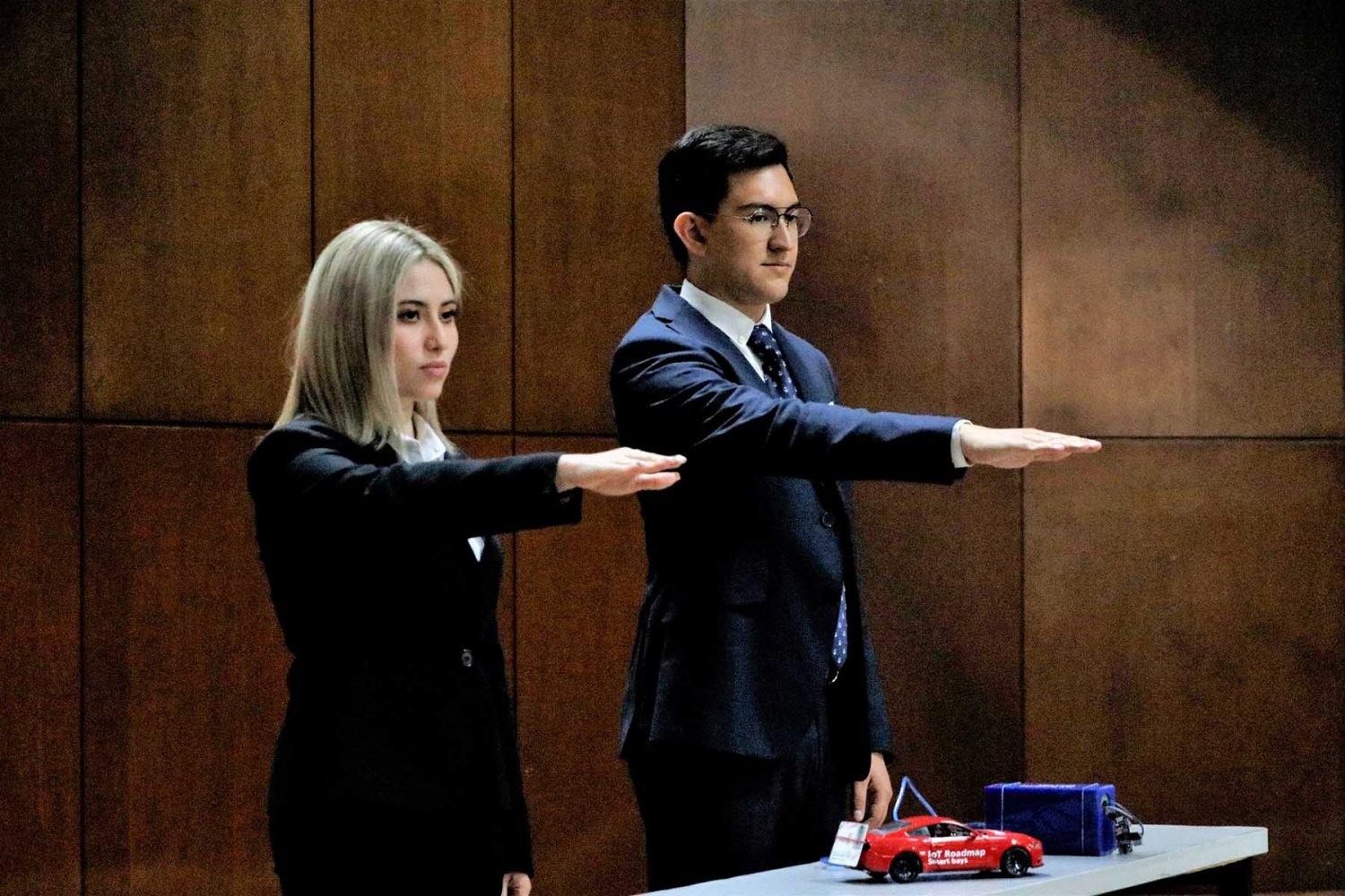 alumnos se titulan con emprendimiento