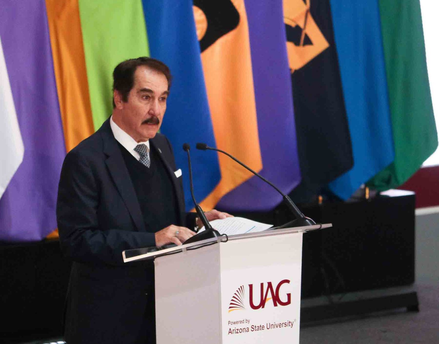 quien es el rector de la universidad autonoma de guadalajara