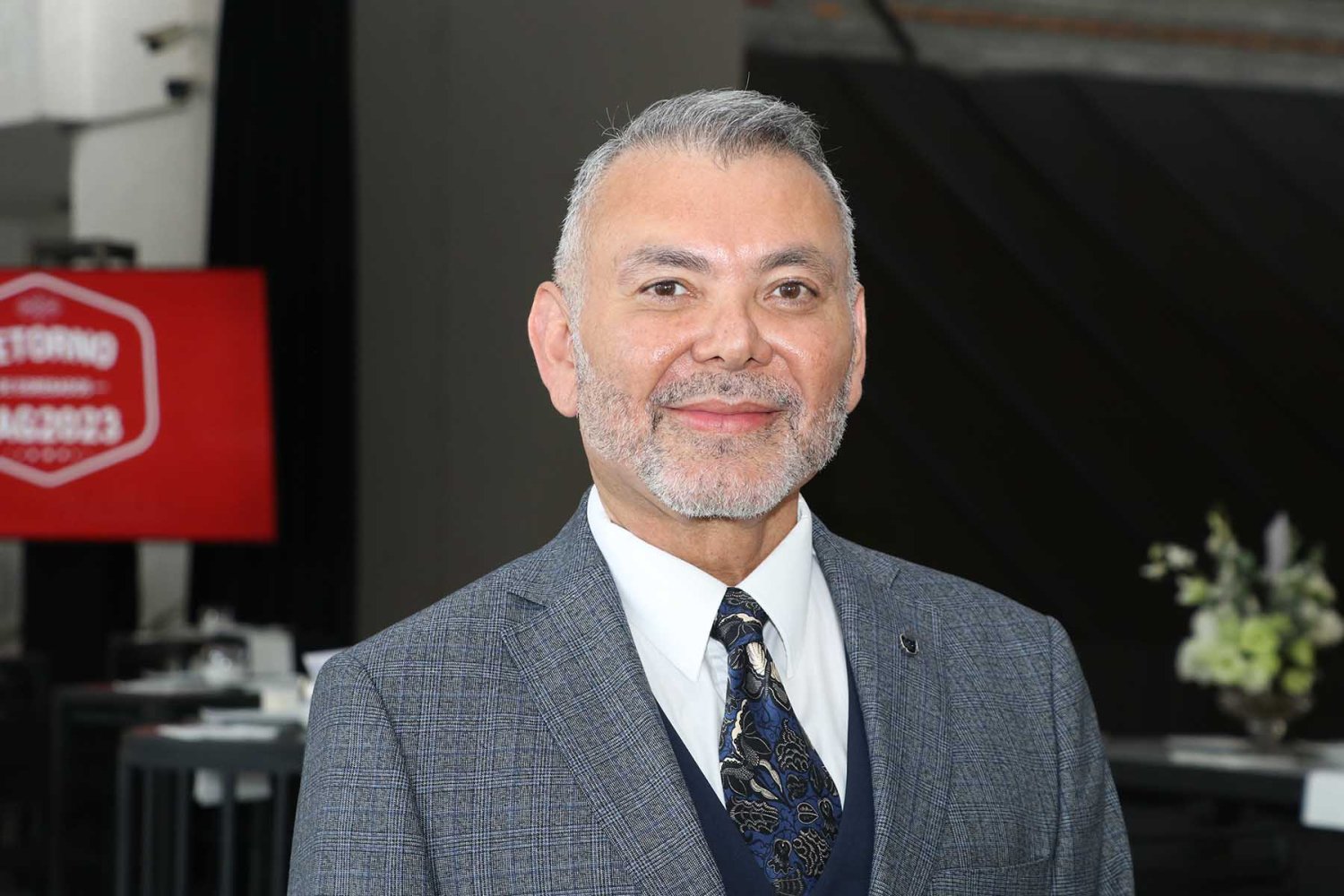 en su experiencia ha liderado diversas sociedades medicas