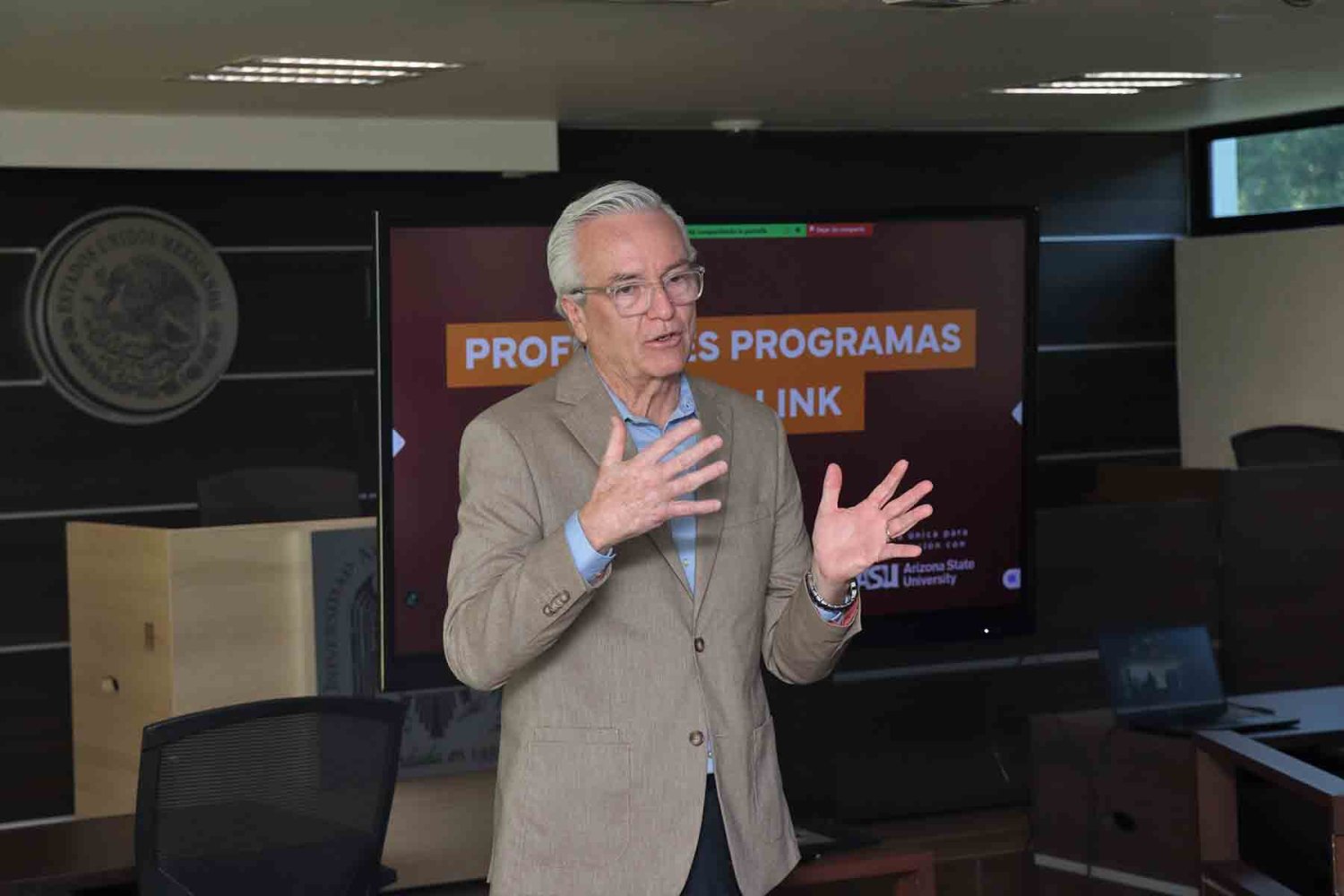 dr alfonso petersen farah vicerrector academico y de ciencias de la salud de la uag