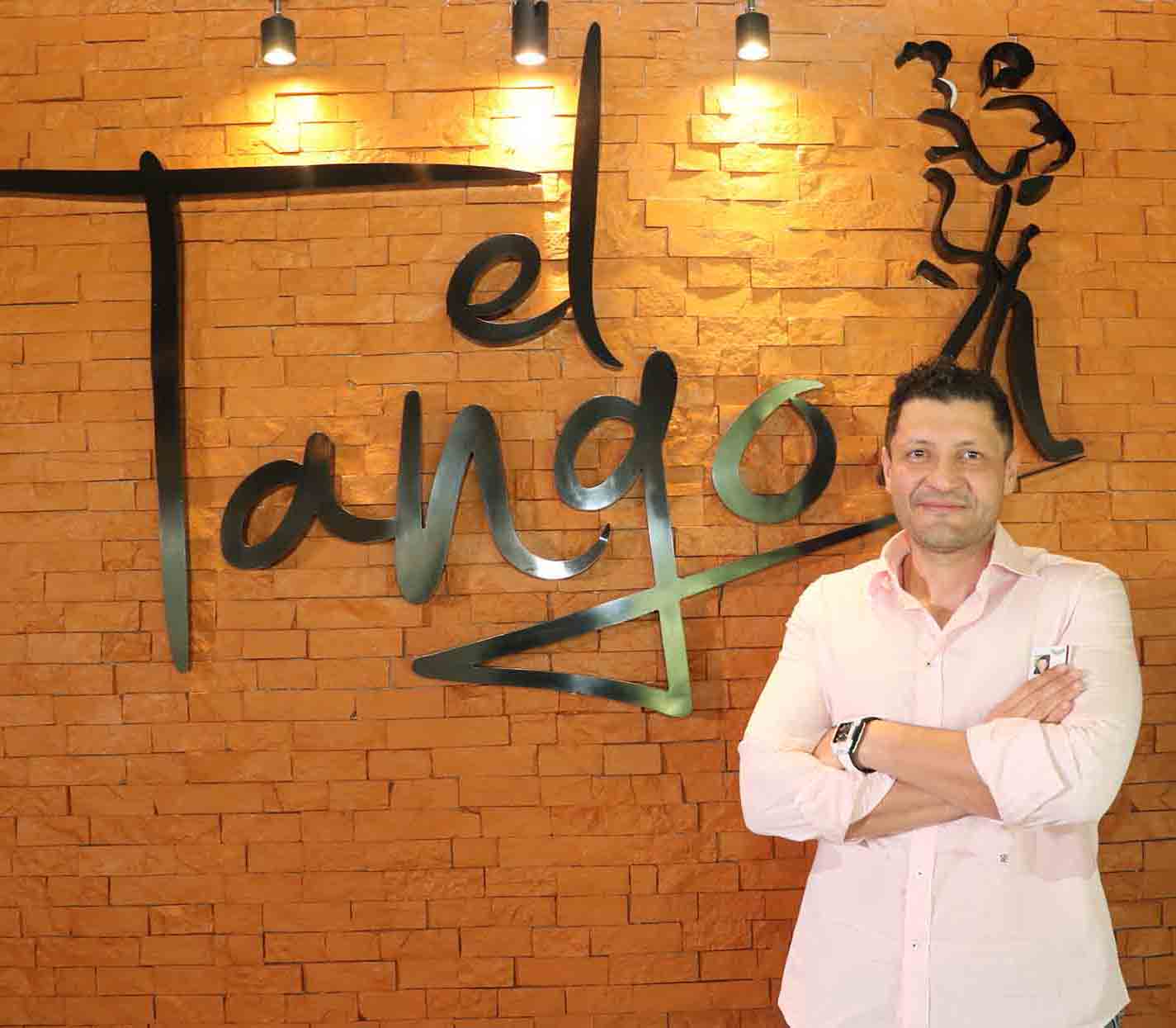 erasmo gabriel rodriguez es un egresado destacado de la uag