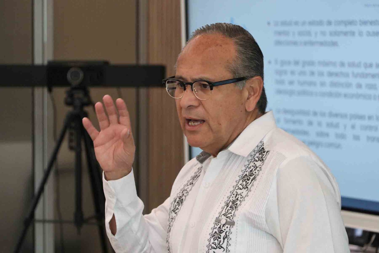 El Secretario de Salud impartió una plática a alumnos del Programa Excellence in Healthcare de la UAG