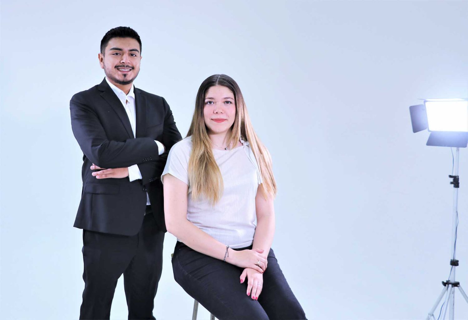 alumnos de la uag emprenden su propia empresa de marketing digital