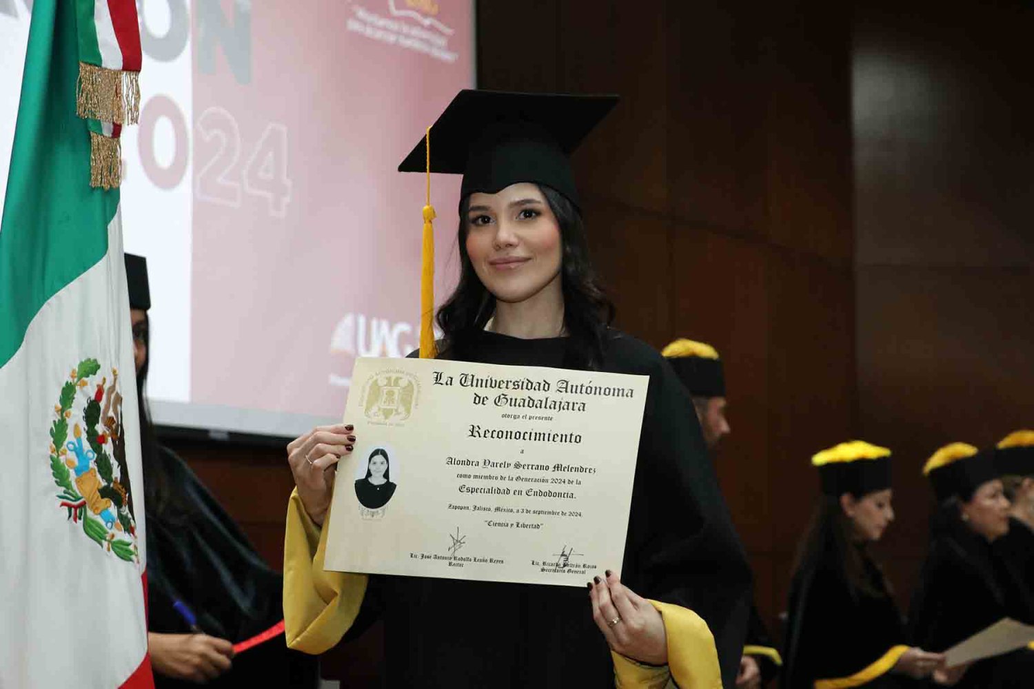 graduan a nuevo especialistas en diferentes areas odontologicas