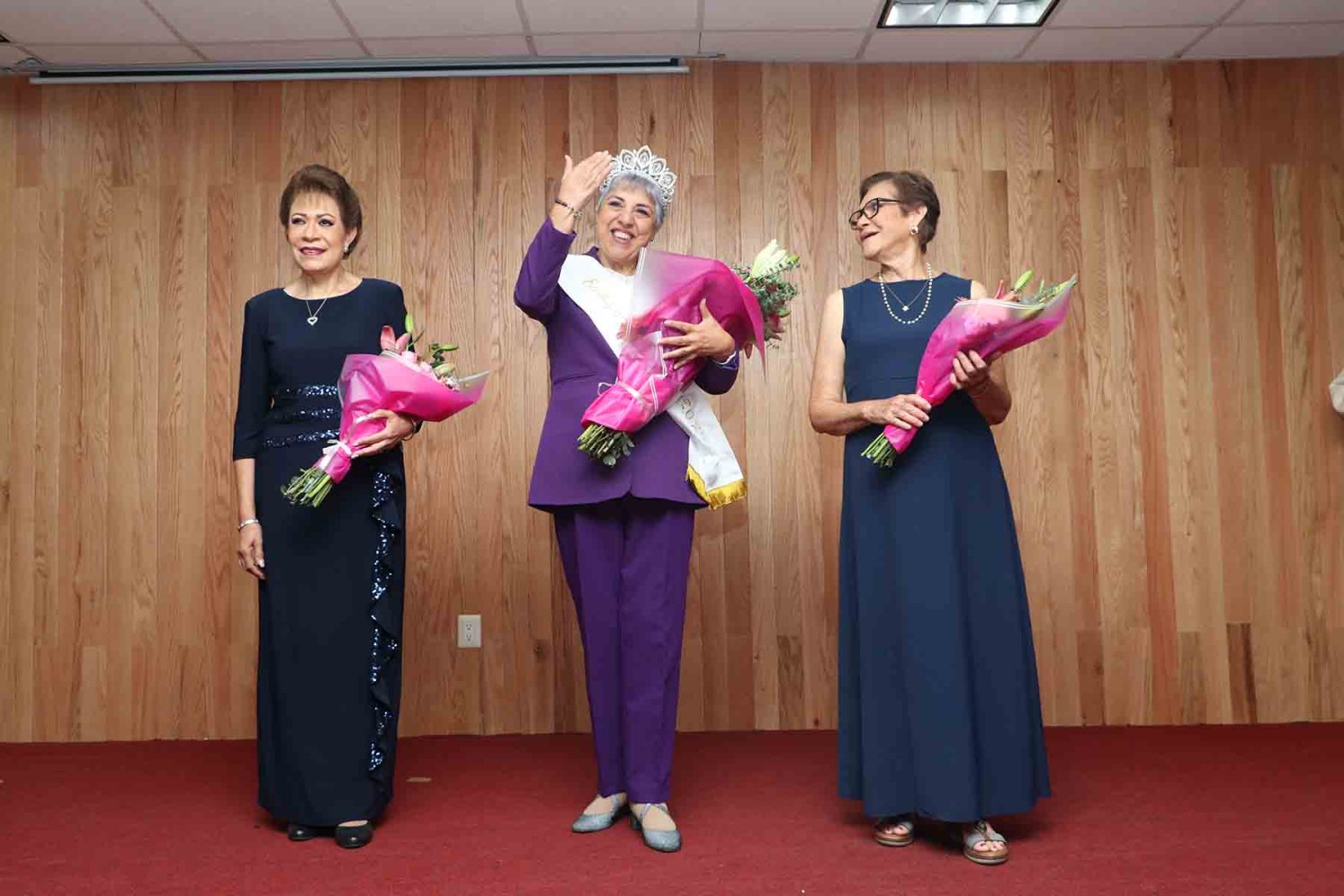 los alumnos conocieron las funciones y areas del colegio de contadores