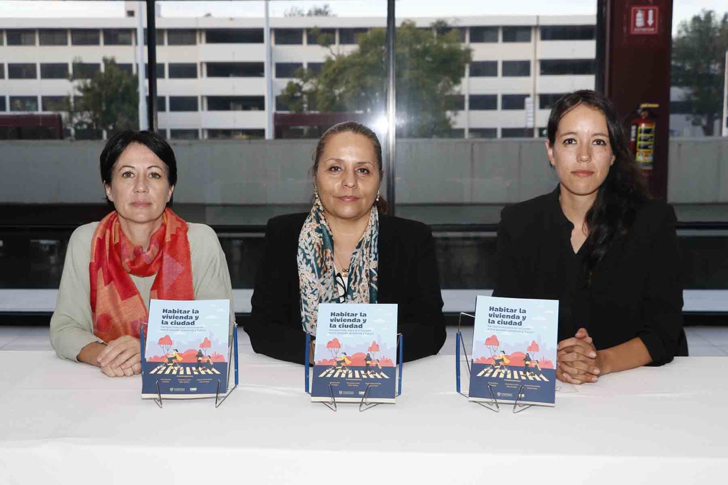 presentan libro sobre habitar la vivienda y la ciudad
