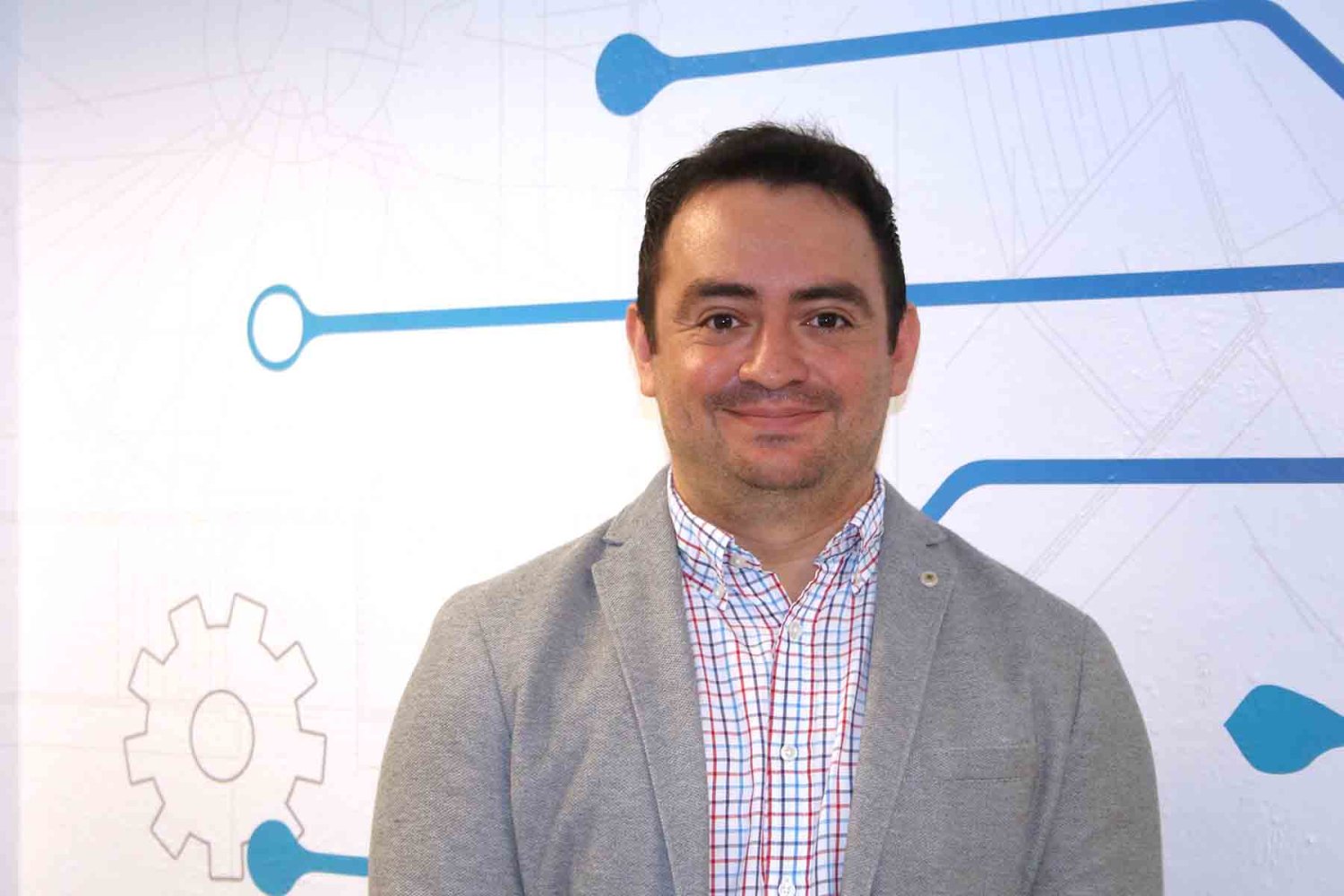 investigador de la uag patenta protesis que funciona con comando de voz