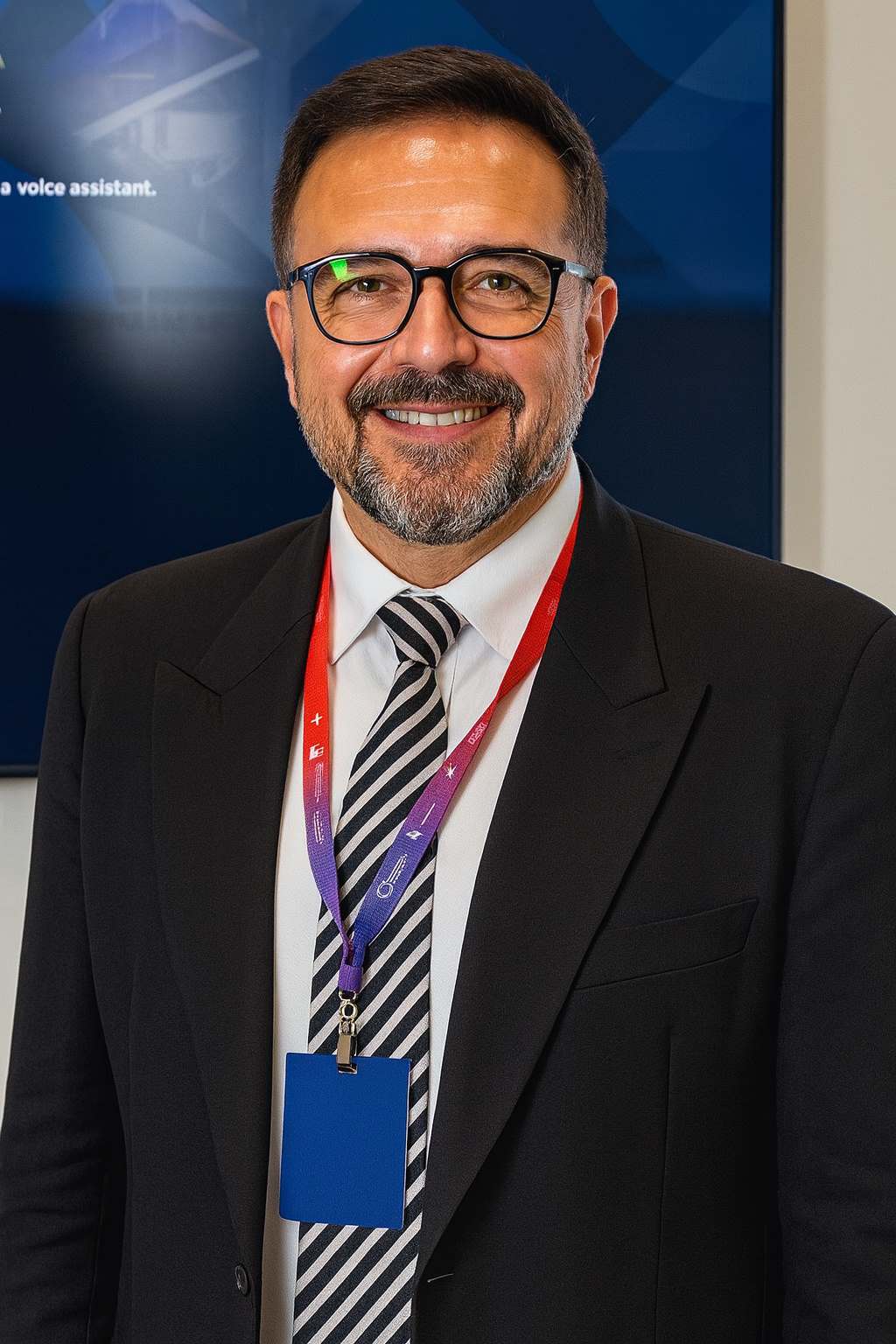 Hugo Bader es egresado de Diseño Industrial de la UAG